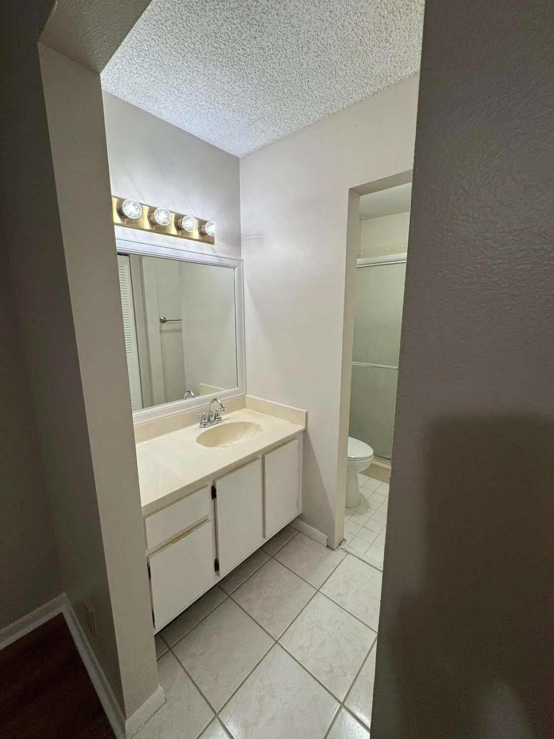 Property Slideshow image 11 of 24 | 7626 tahiti ln apt 204, Lake Worth, FL, 33467