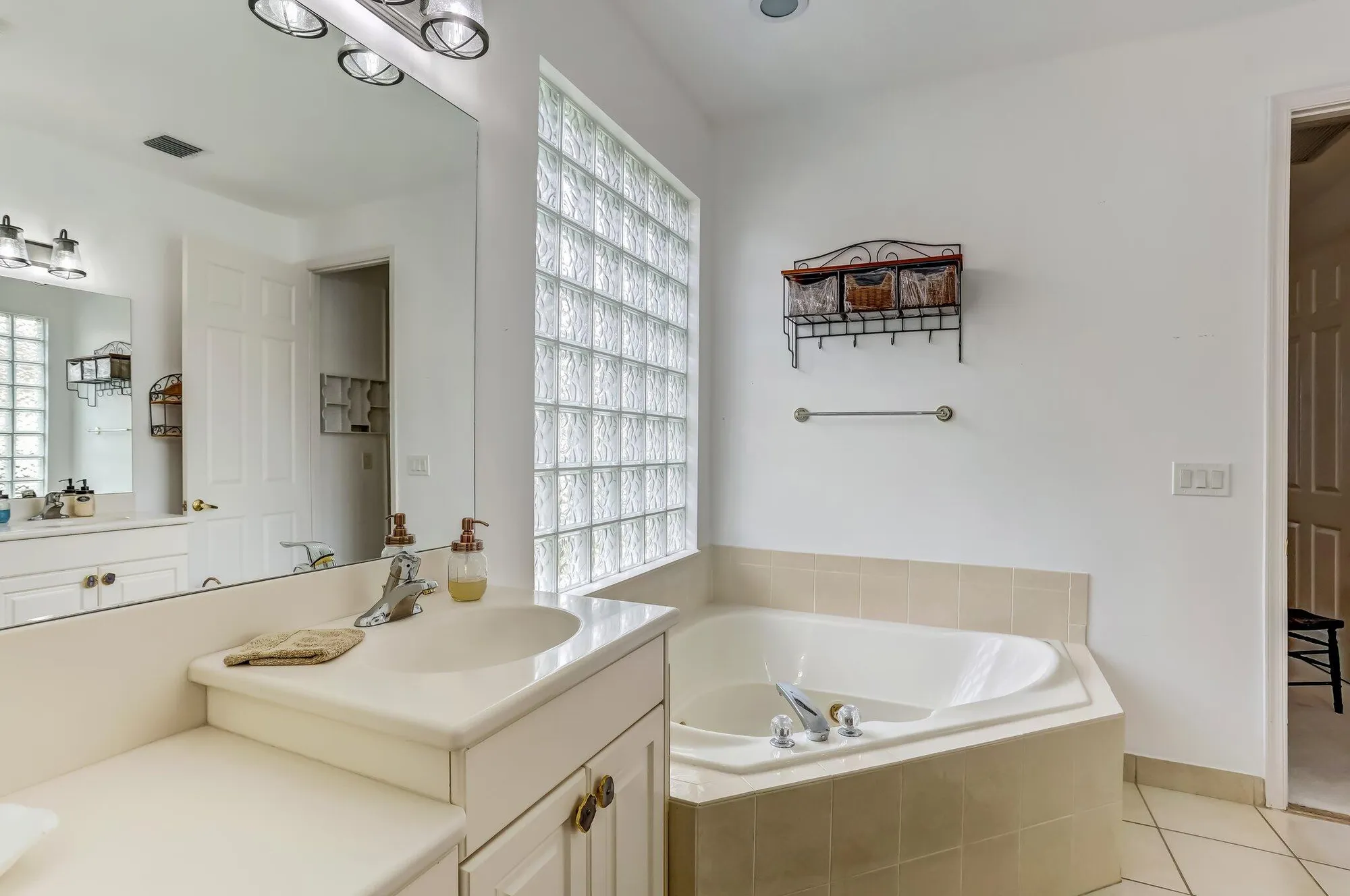 Property Slideshow image 22 of 40 | 2281 egret cove dr, West Palm Beach, FL, 33411