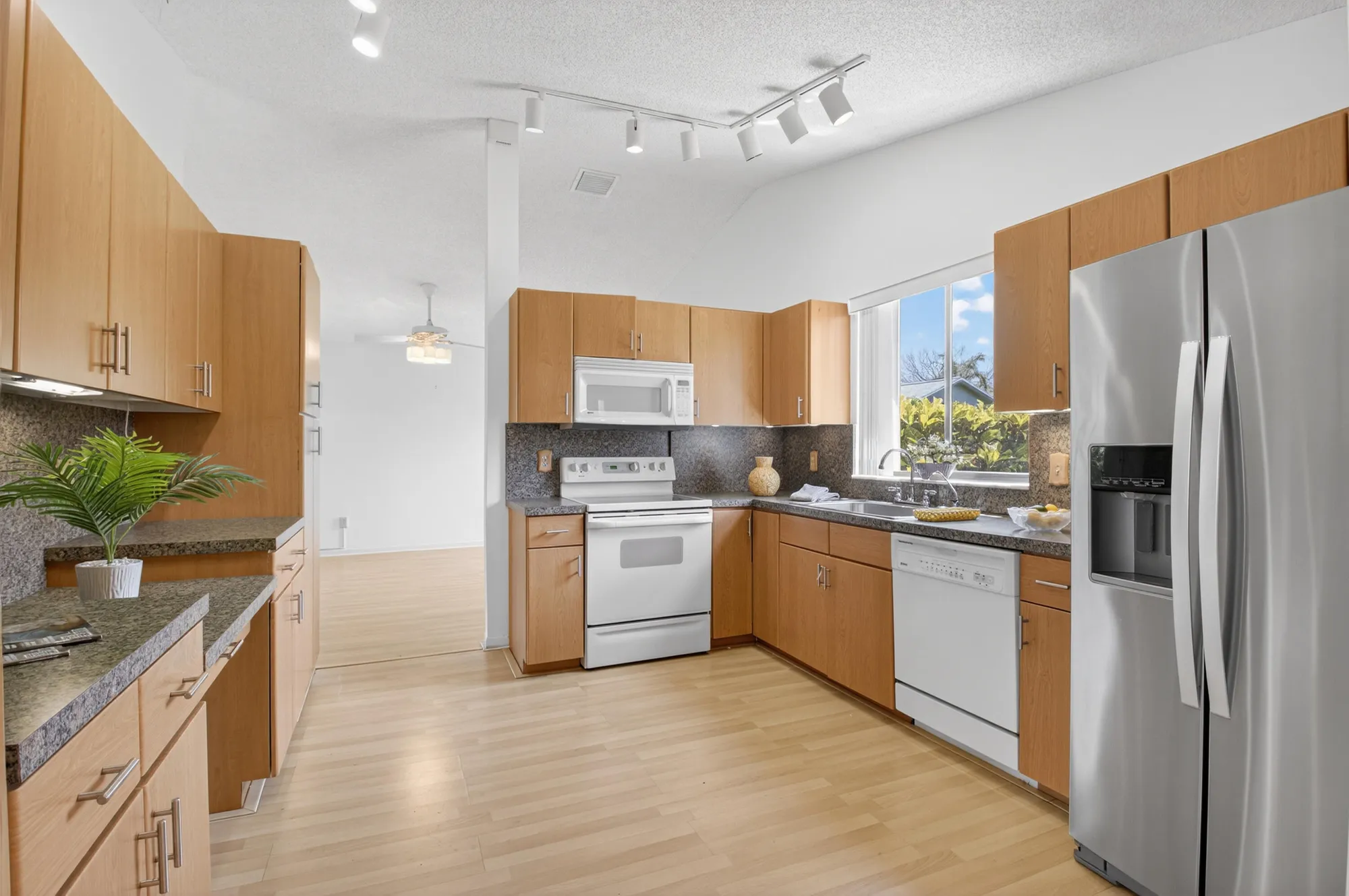 Property Slideshow image 7 of 65 | 2915 nw 14th st, Delray Beach, FL, 33445