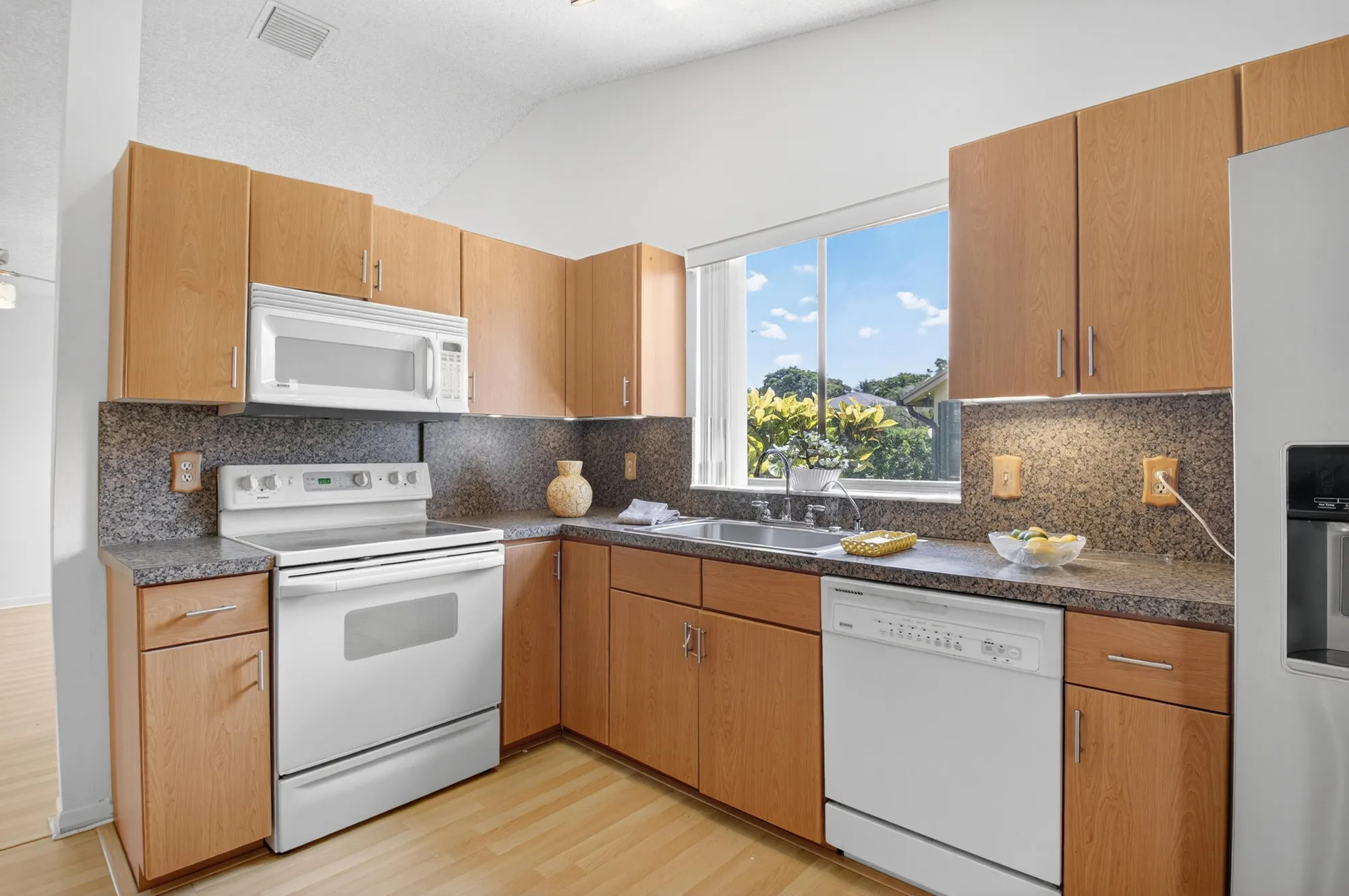 Property Slideshow image 9 of 65 | 2915 nw 14th st, Delray Beach, FL, 33445