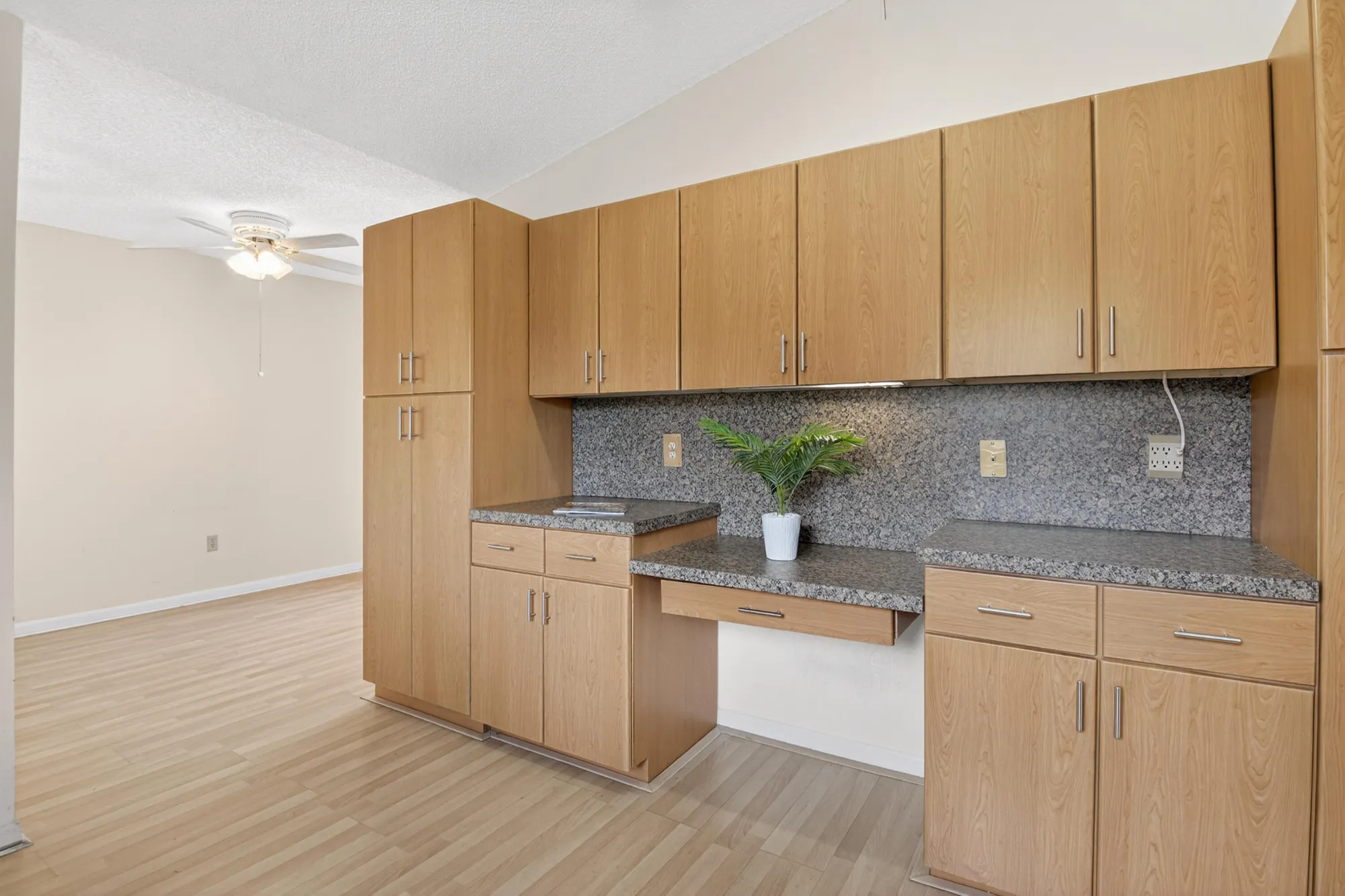 Property Slideshow image 10 of 65 | 2915 nw 14th st, Delray Beach, FL, 33445