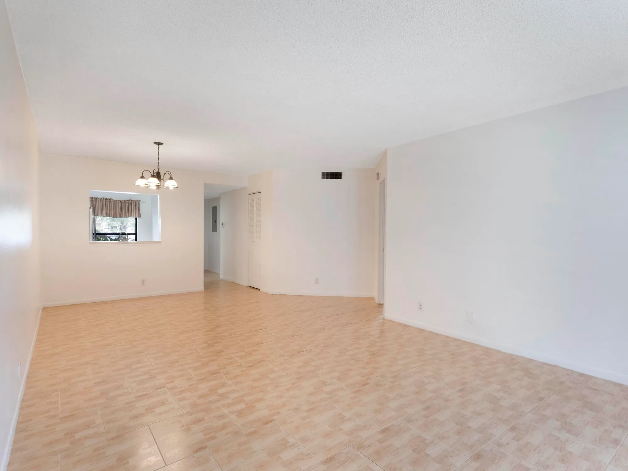 Property Slideshow image 4 of 27 | 3349 lucerne park dr, Greenacres, FL, 33467