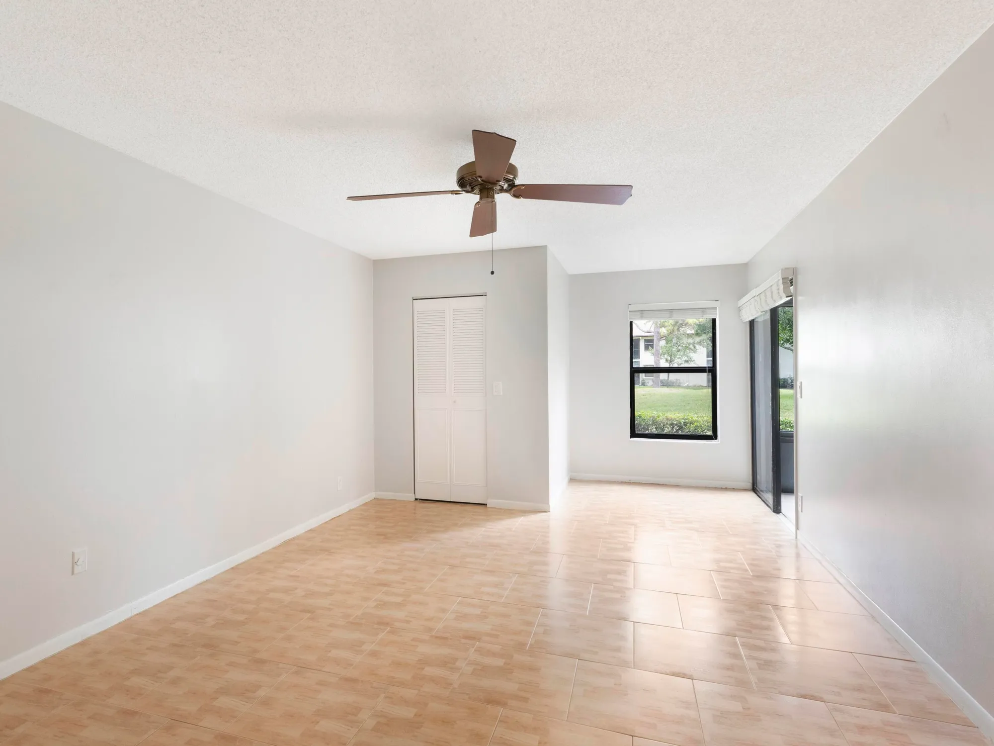 Property Slideshow image 9 of 27 | 3349 lucerne park dr, Greenacres, FL, 33467