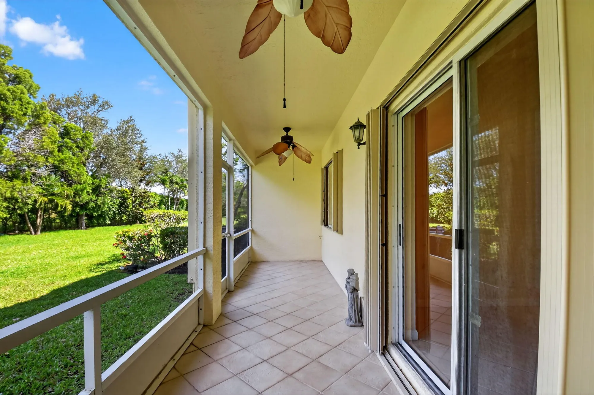 Property Slideshow image 23 of 47 | 2357 windjammer way, West Palm Beach, FL, 33411