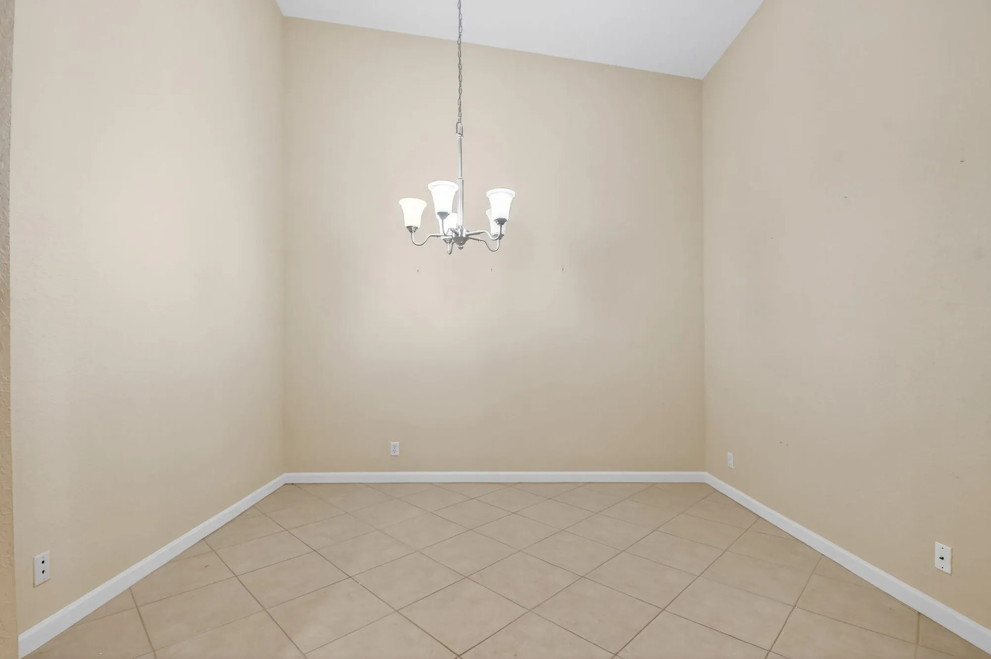 Property Slideshow image 12 of 47 | 2357 windjammer way, West Palm Beach, FL, 33411