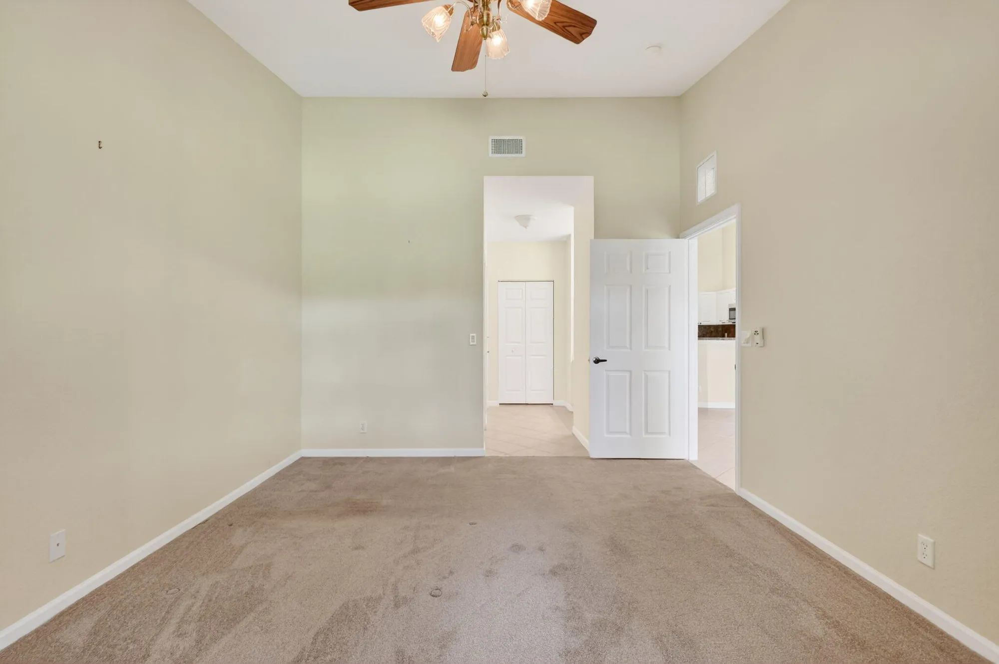 Property Slideshow image 15 of 47 | 2357 windjammer way, West Palm Beach, FL, 33411