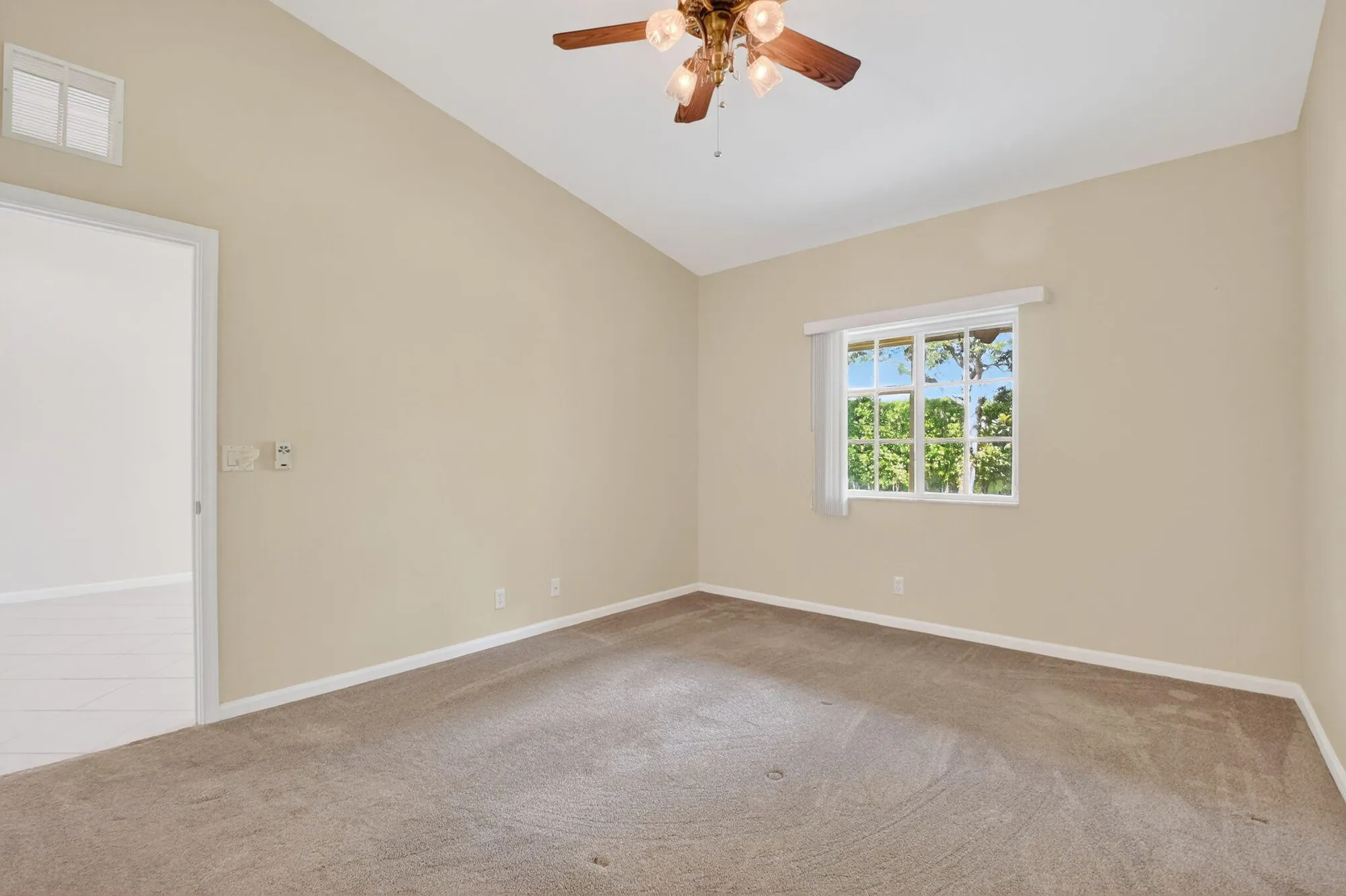 Property Slideshow image 14 of 47 | 2357 windjammer way, West Palm Beach, FL, 33411