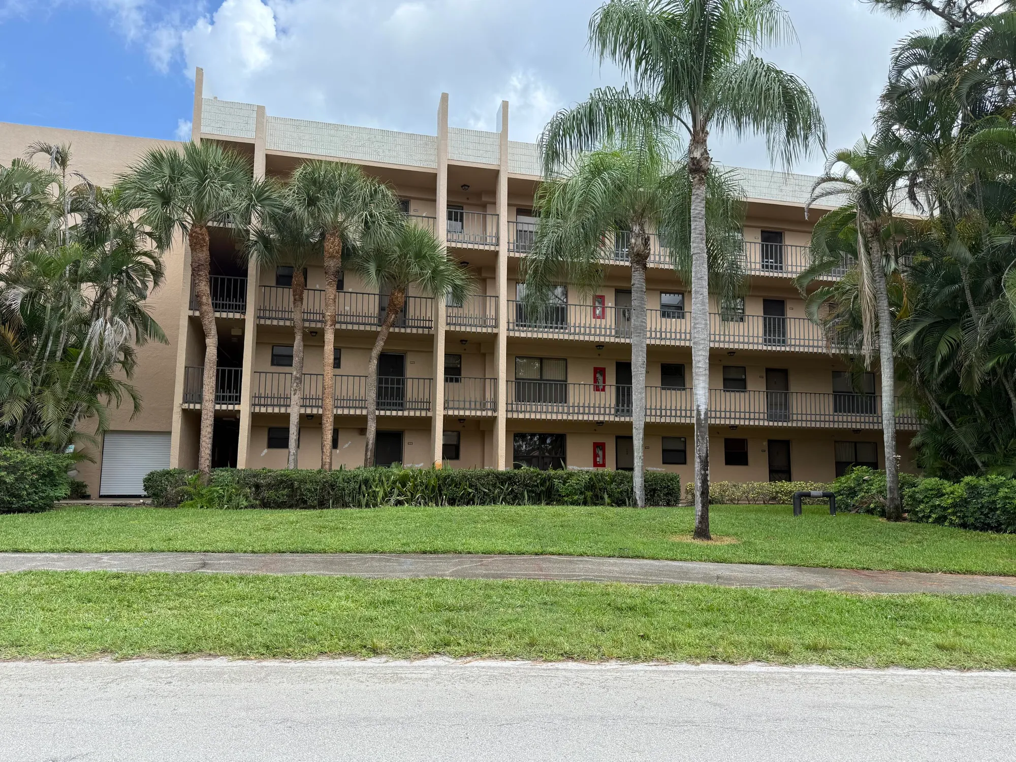 Property Slideshow image 1 of 18 | 4760 lucerne lakes blvd 206, Lake Worth, FL, 33467