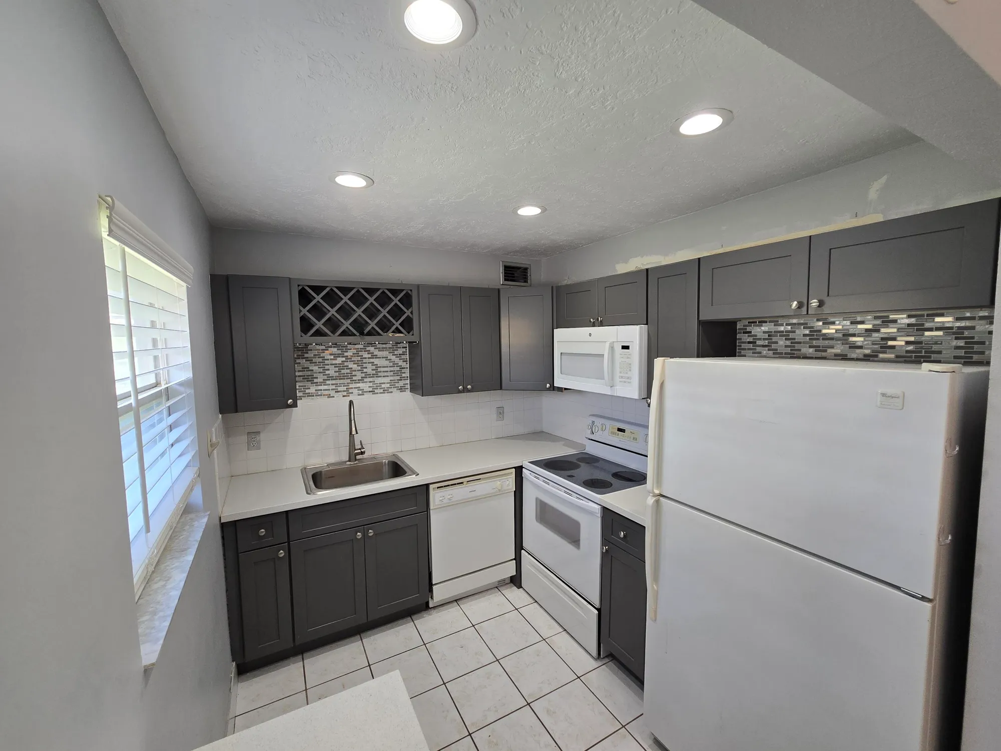 Property Slideshow image 3 of 27 | 89 saxony b b, Delray Beach, FL, 33446