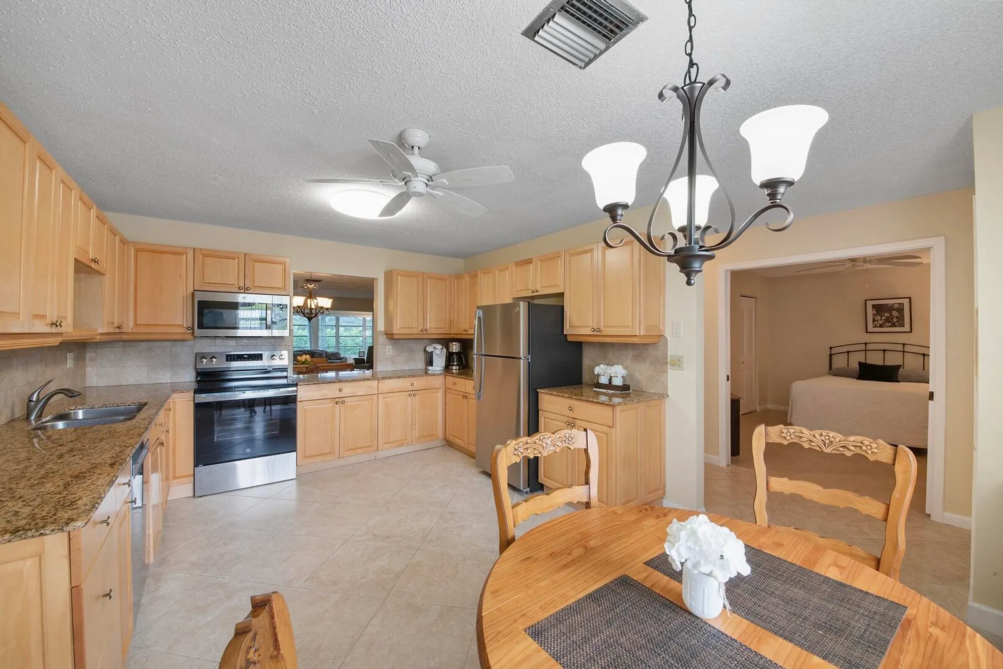 Property Slideshow image 15 of 27 | 5222 privet pl b, Delray Beach, FL, 33484