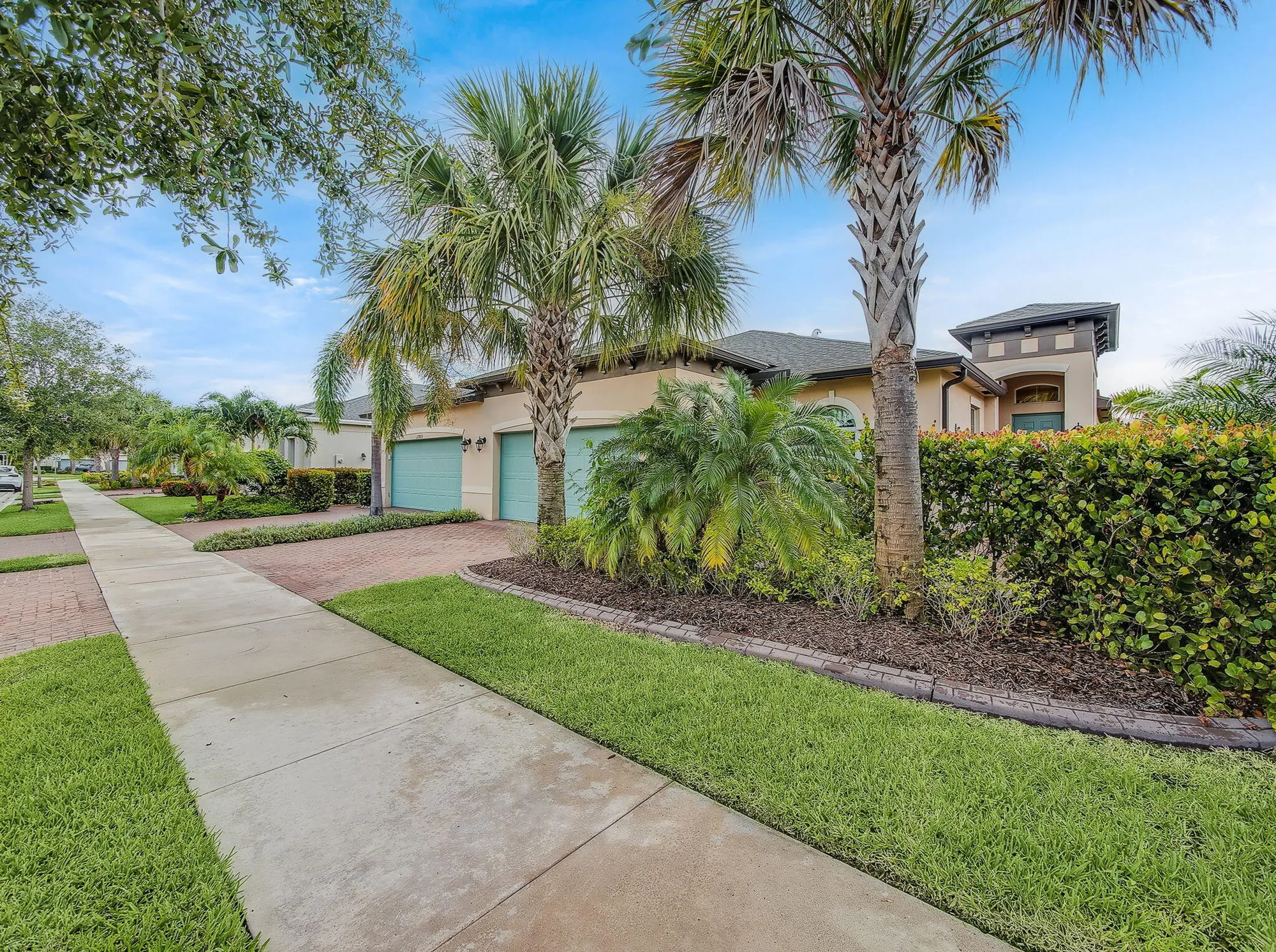Property Slideshow image 7 of 112 | 12863 sw lake fern cir, Port Saint Lucie, FL, 34987