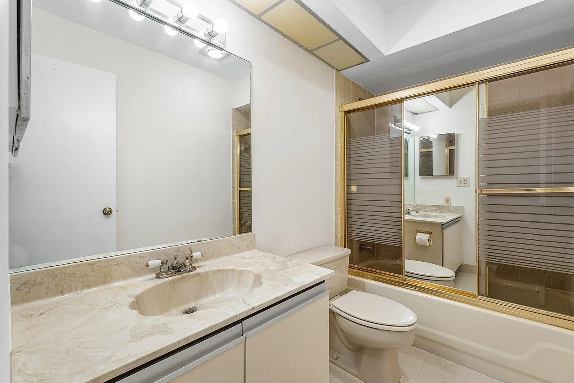Property Slideshow image 16 of 34 | 5944 forest grove dr apt 3, Boynton Beach, FL, 33437