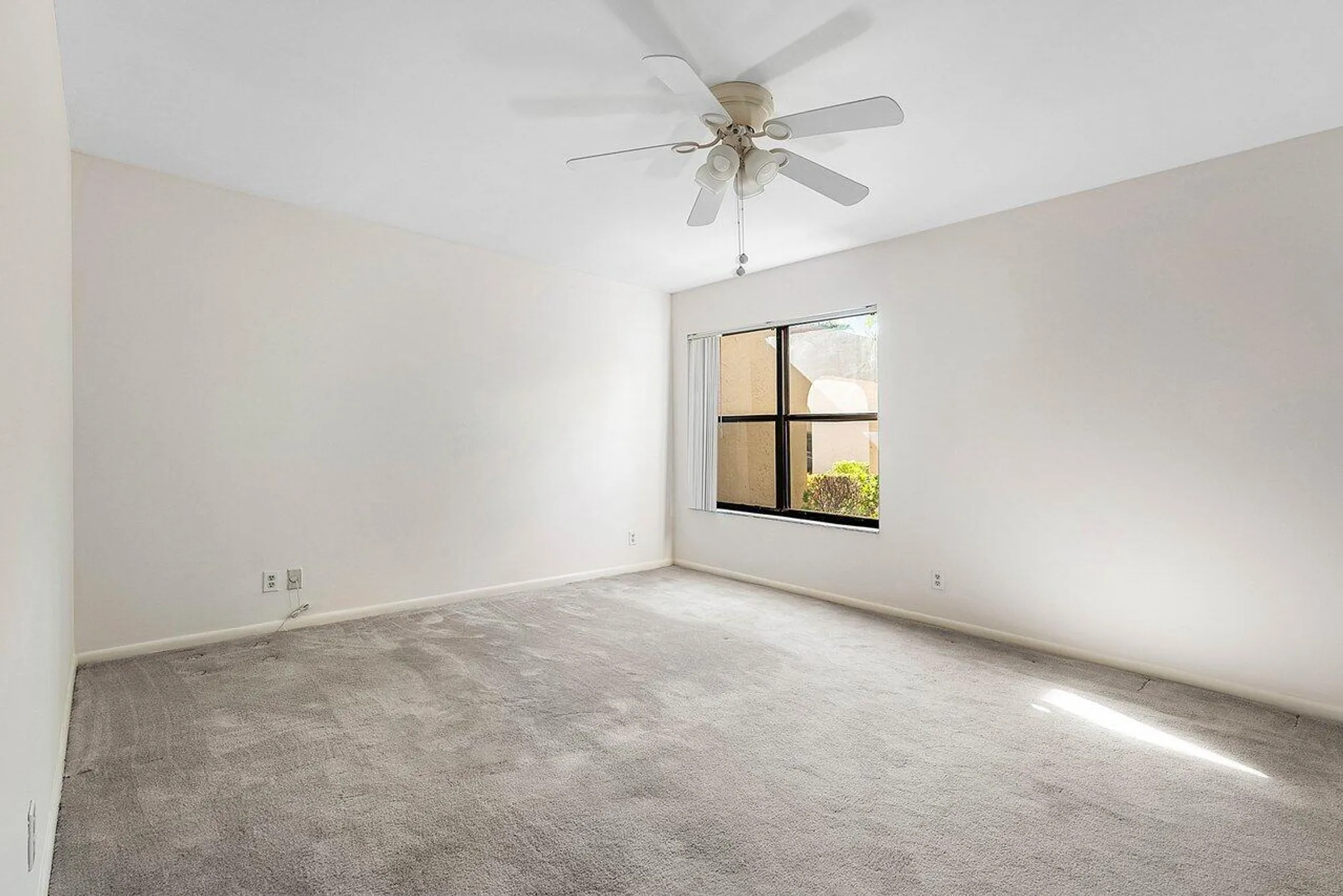 Property Slideshow image 18 of 34 | 5944 forest grove dr apt 3, Boynton Beach, FL, 33437