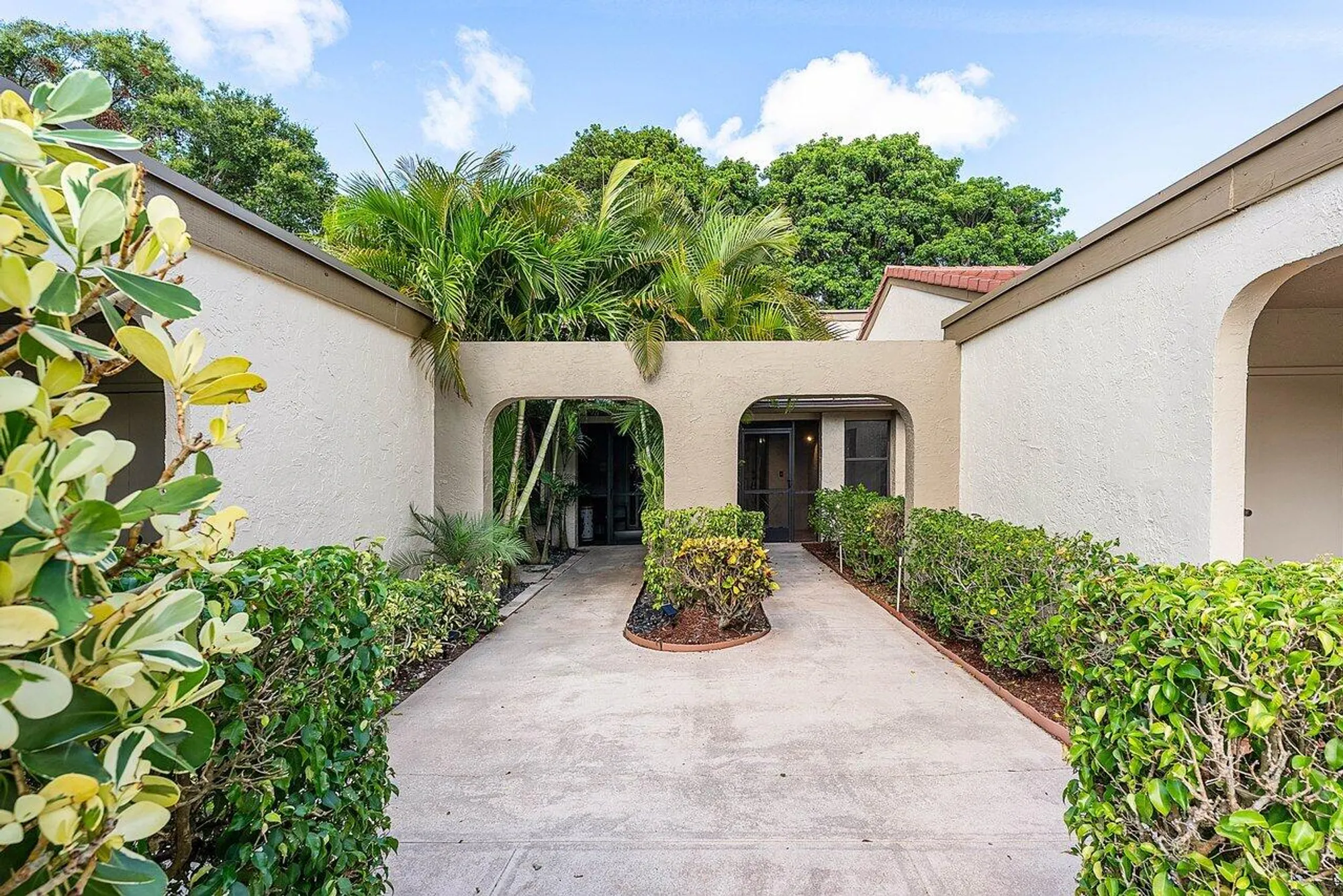 Property Slideshow image 3 of 34 | 5944 forest grove dr apt 3, Boynton Beach, FL, 33437