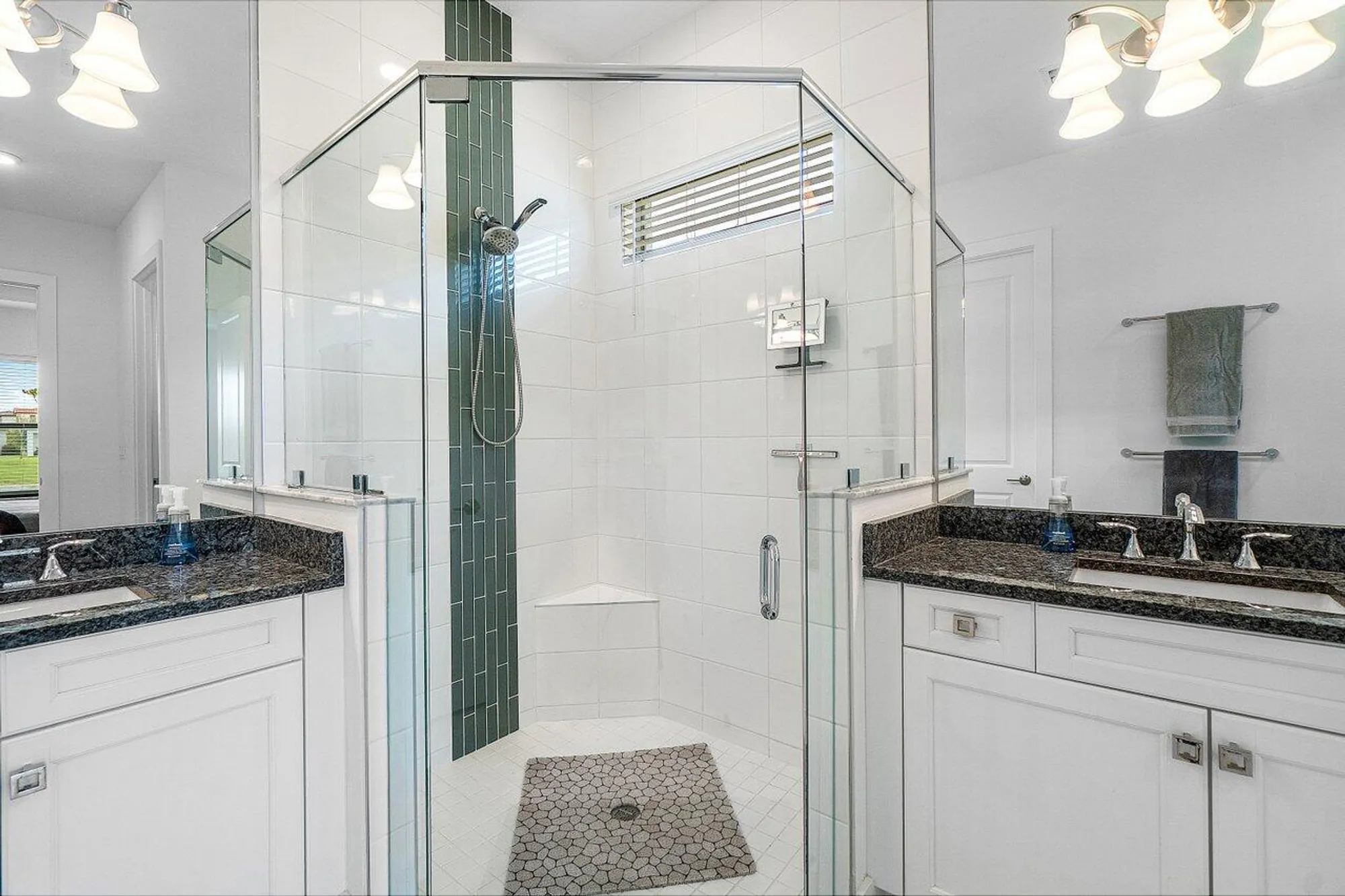 Property Slideshow image 19 of 45 | 16070 key biscayne ln, Loxahatchee, FL, 33470