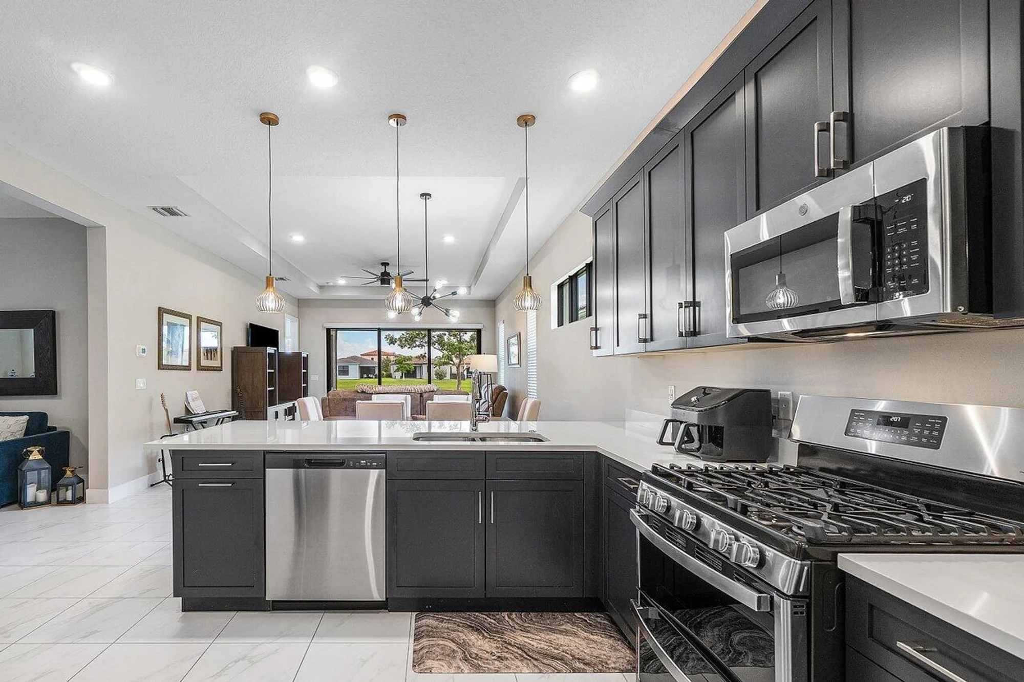 Property Slideshow image 8 of 45 | 16070 key biscayne ln, Loxahatchee, FL, 33470