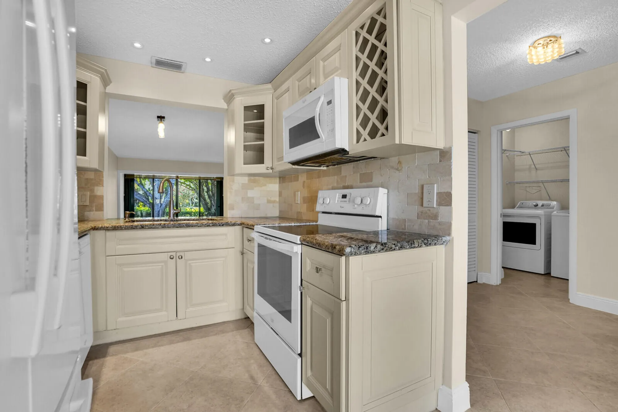 Property Slideshow image 10 of 43 | 3741 english d ln d, Lake Worth, FL, 33467