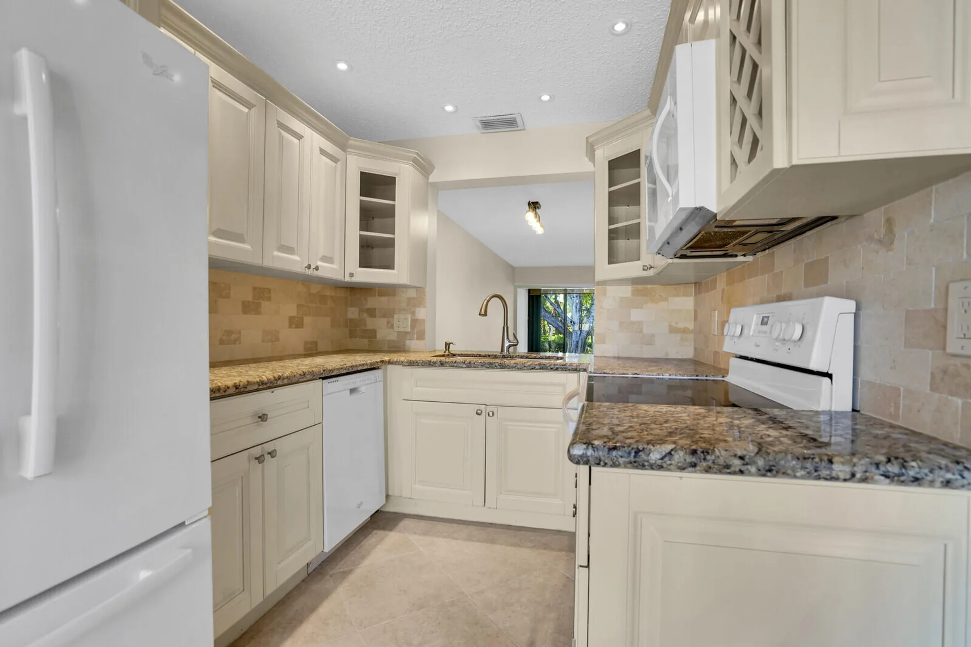 Property Slideshow image 8 of 43 | 3741 english d ln d, Lake Worth, FL, 33467