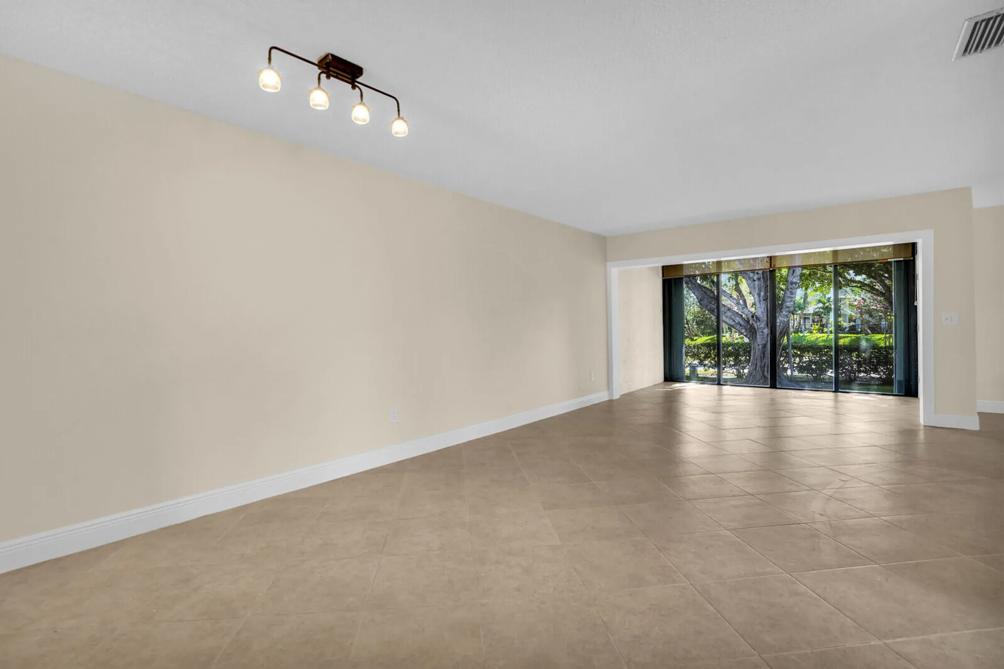 Property Slideshow image 14 of 43 | 3741 english d ln d, Lake Worth, FL, 33467