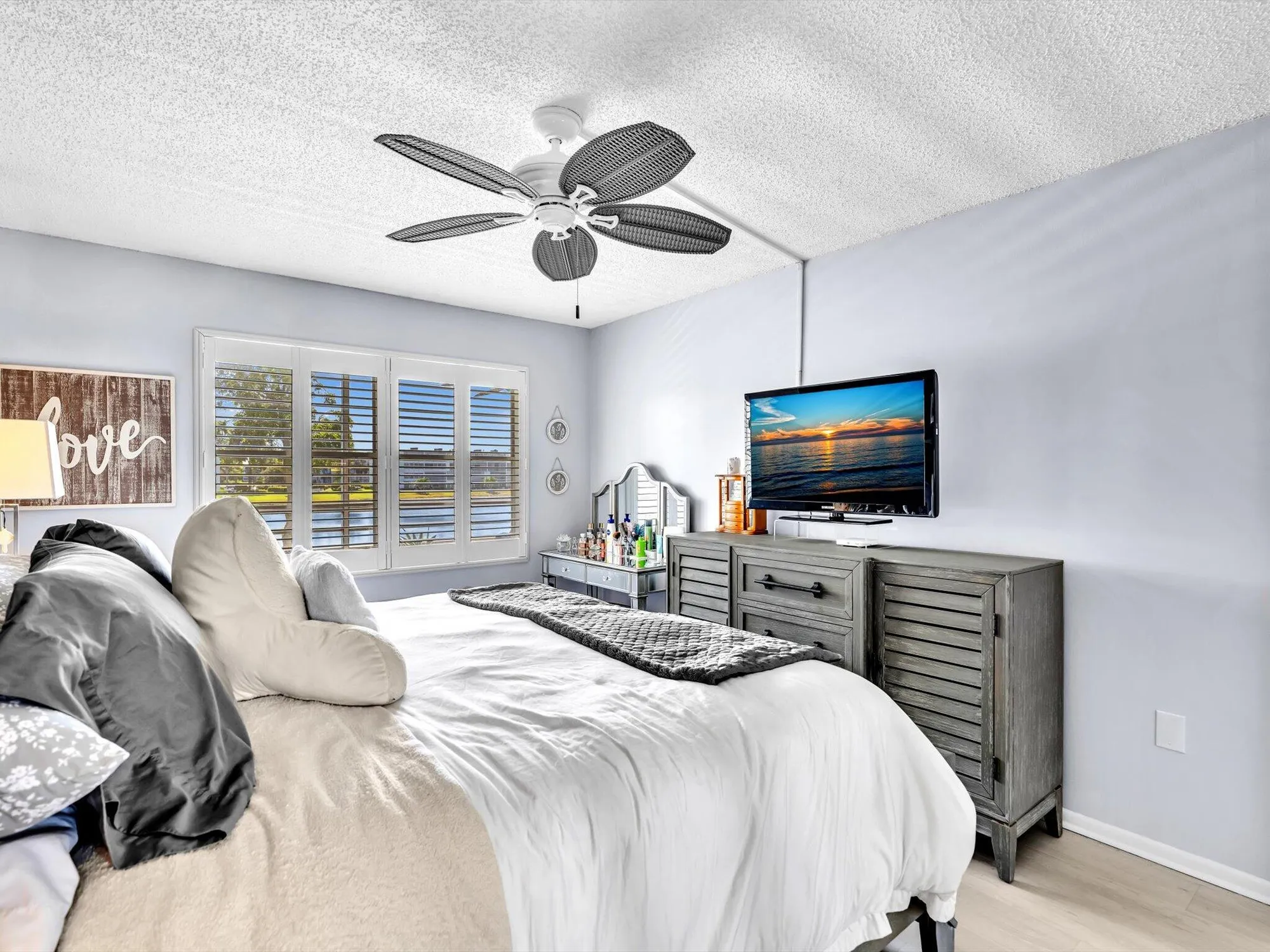 Property Slideshow image 12 of 48 | 2083 guildford e unit e, Boca Raton, FL, 33434