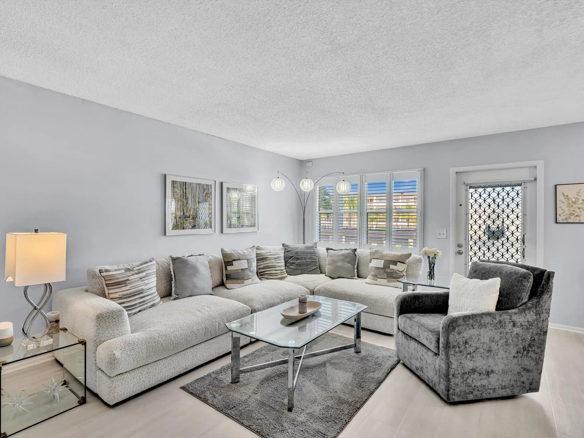 Property Slideshow image 16 of 48 | 2083 guildford e unit e, Boca Raton, FL, 33434