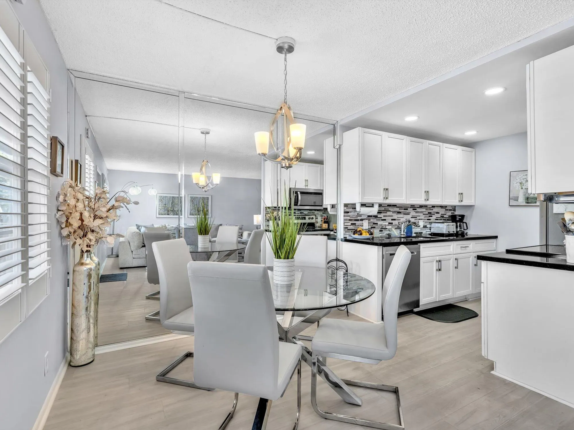 Property Slideshow image 21 of 48 | 2083 guildford e unit e, Boca Raton, FL, 33434