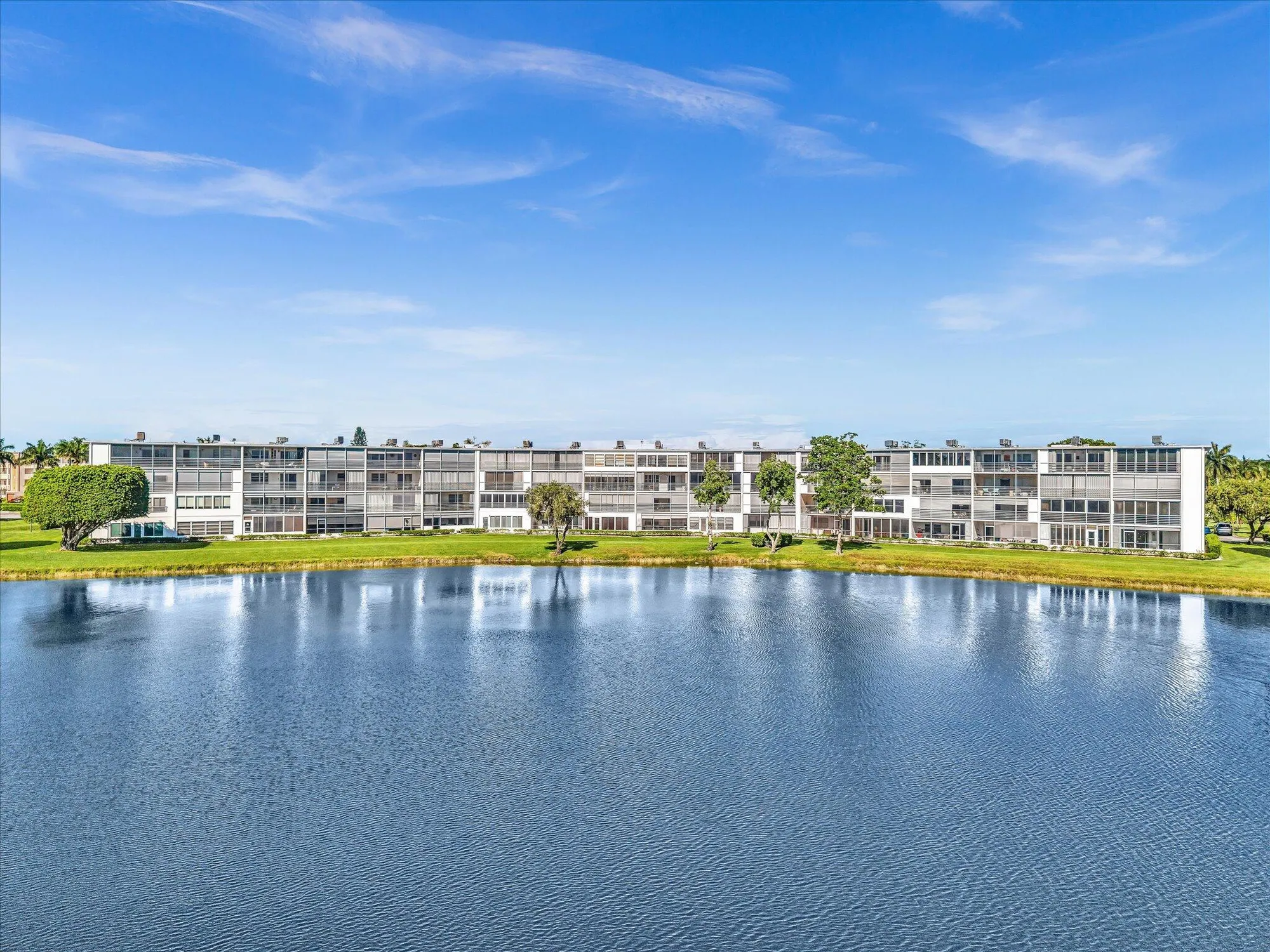 Property Slideshow image 32 of 48 | 2083 guildford e unit e, Boca Raton, FL, 33434