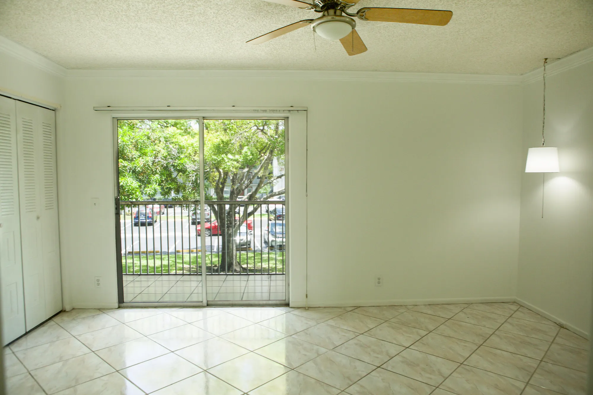 Property Slideshow image 5 of 10 | 1301 sw 135th ter 212j, Pembroke Pines, FL, 33027