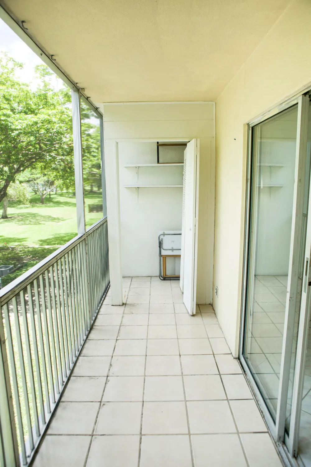 Property Slideshow image 9 of 10 | 1301 sw 135th ter 212j, Pembroke Pines, FL, 33027