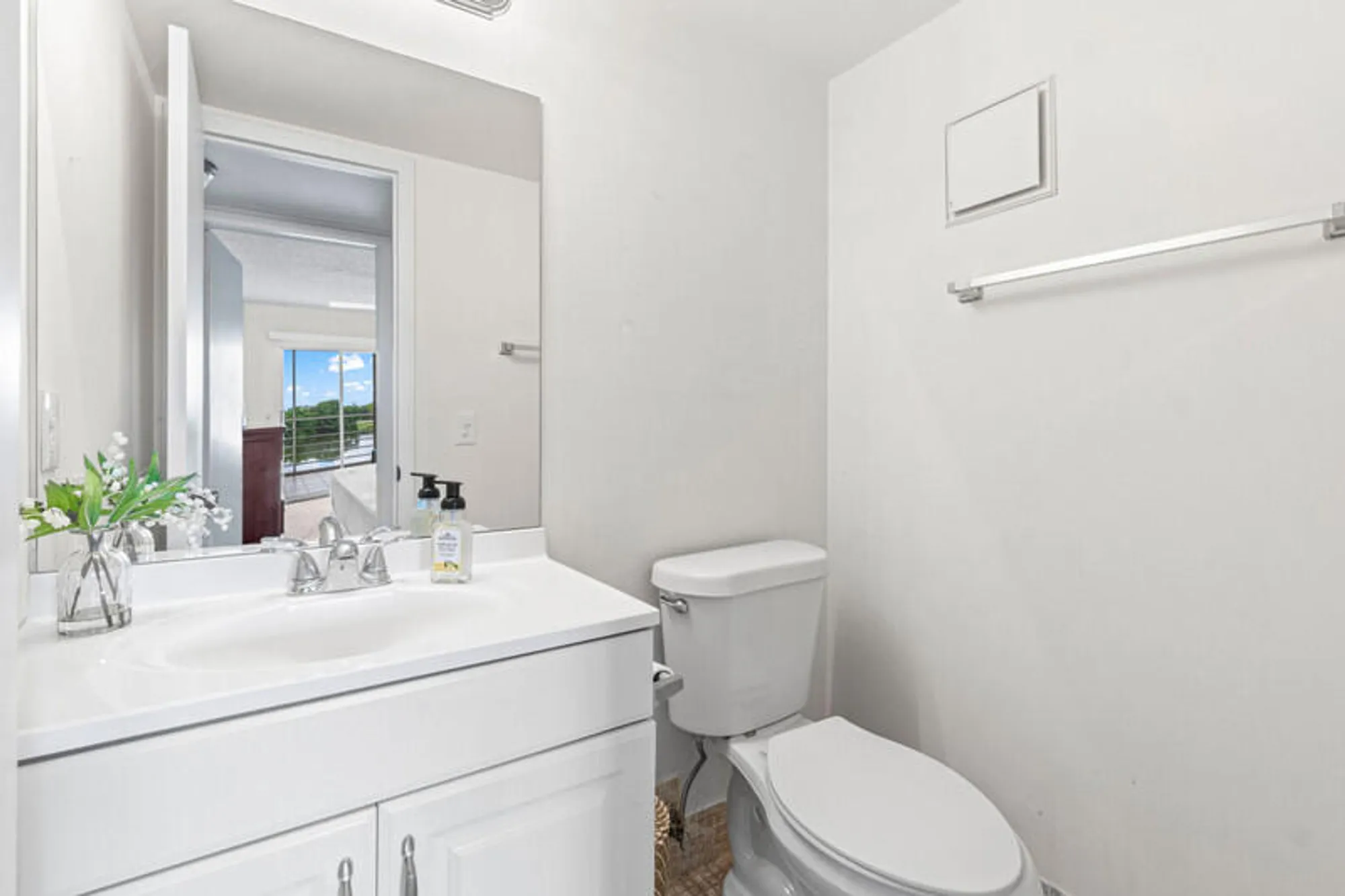 Property Slideshow image 13 of 17 | 3051 ainslie d, Boca Raton, FL, 33434