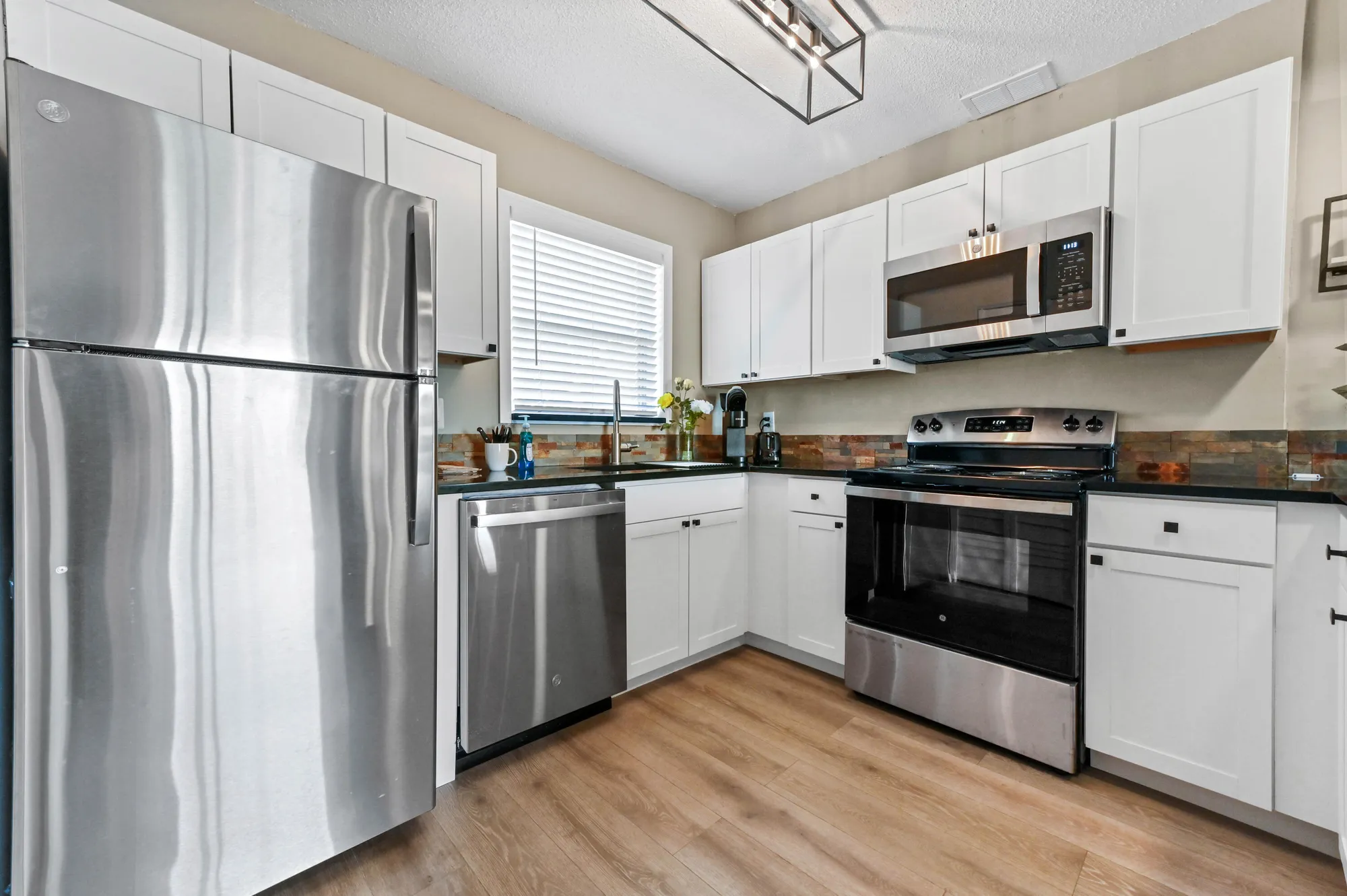 Property Slideshow image 7 of 26 | 198 lake frances dr, West Palm Beach, FL, 33411