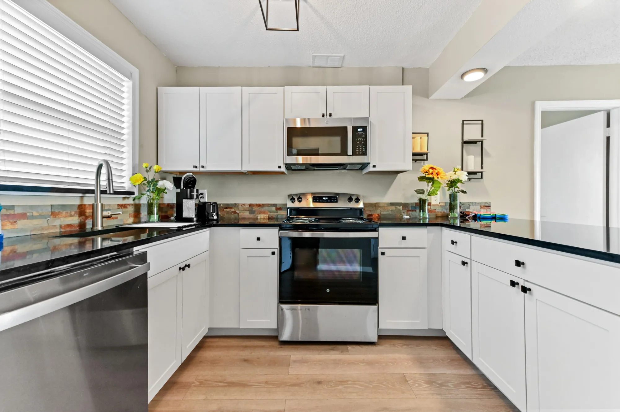 Property Slideshow image 8 of 26 | 198 lake frances dr, West Palm Beach, FL, 33411