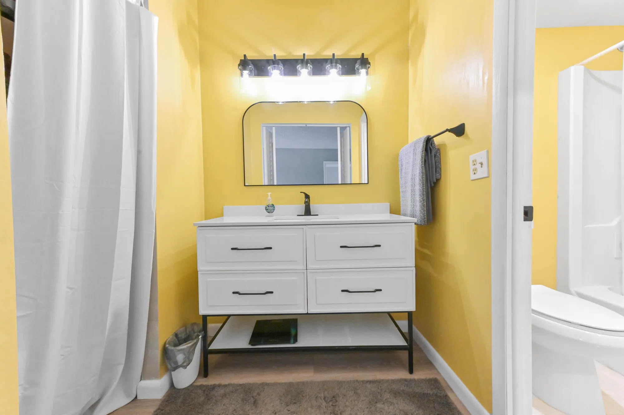 Property Slideshow image 13 of 26 | 198 lake frances dr, West Palm Beach, FL, 33411