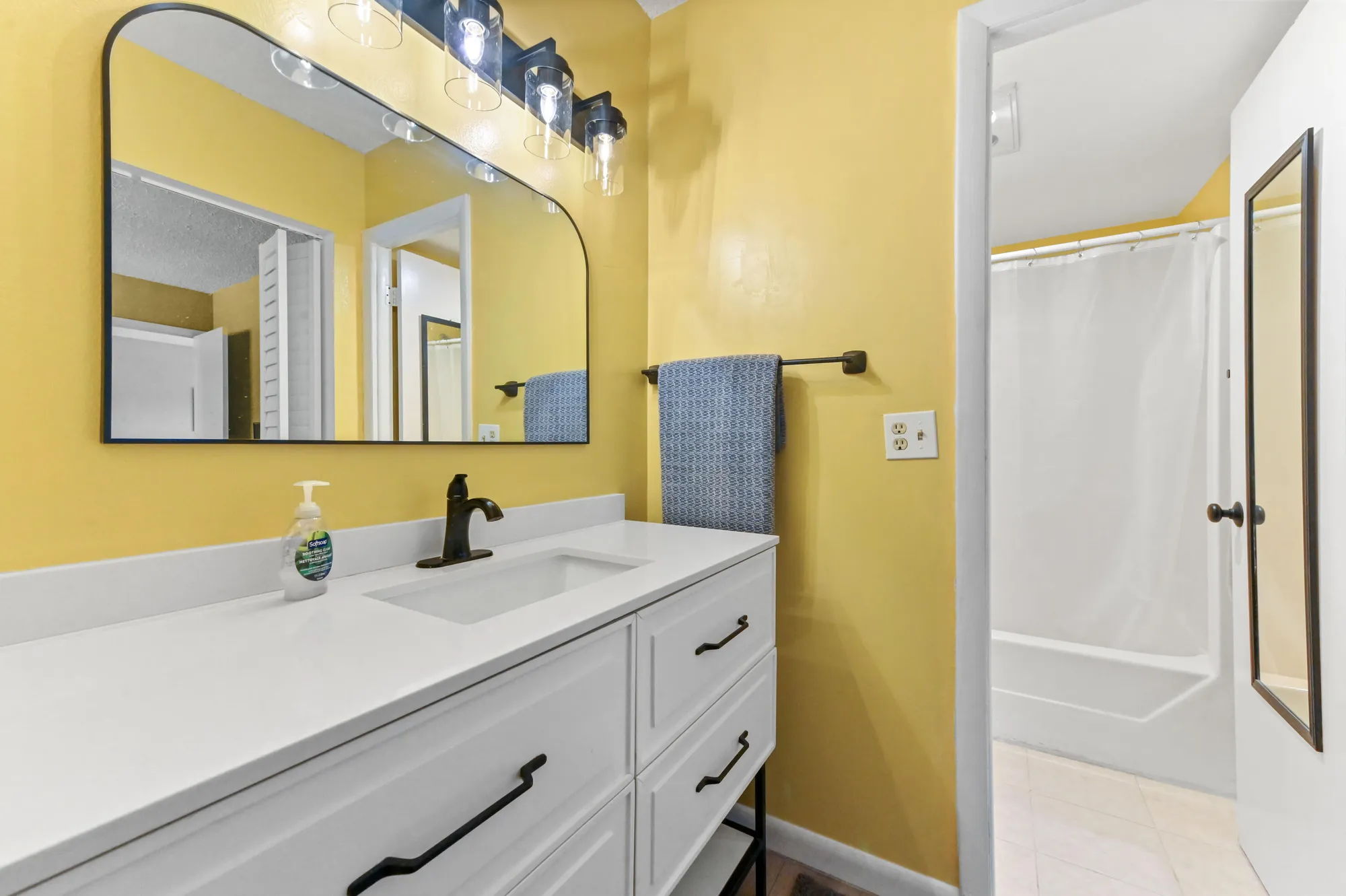 Property Slideshow image 14 of 26 | 198 lake frances dr, West Palm Beach, FL, 33411