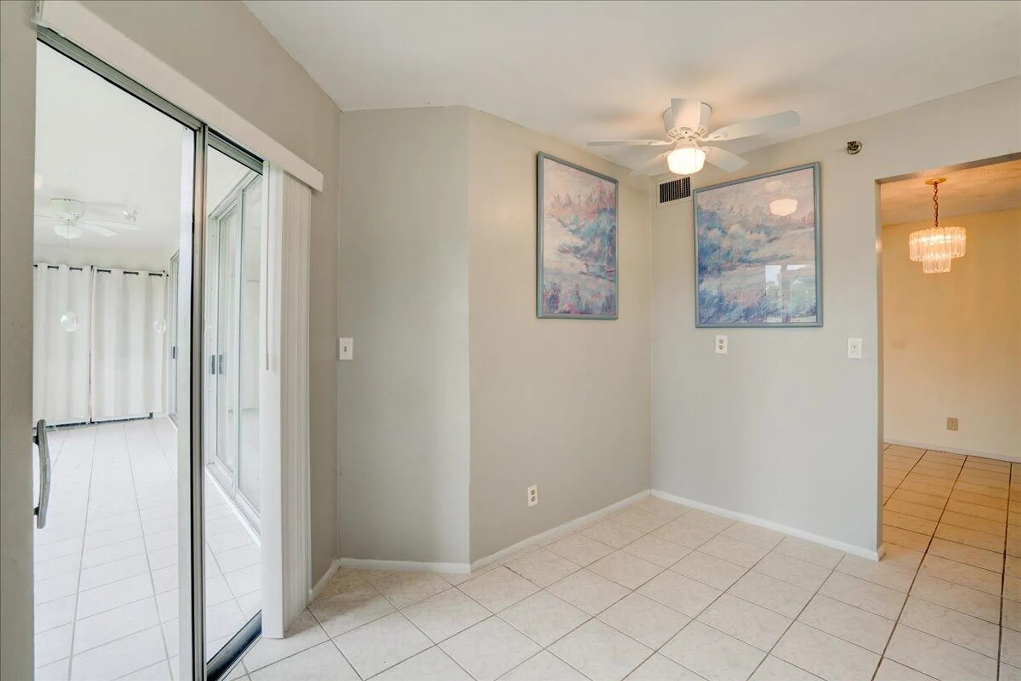 Property Slideshow image 13 of 44 | 3465 via poinciana 103, Lake Worth, FL, 33467