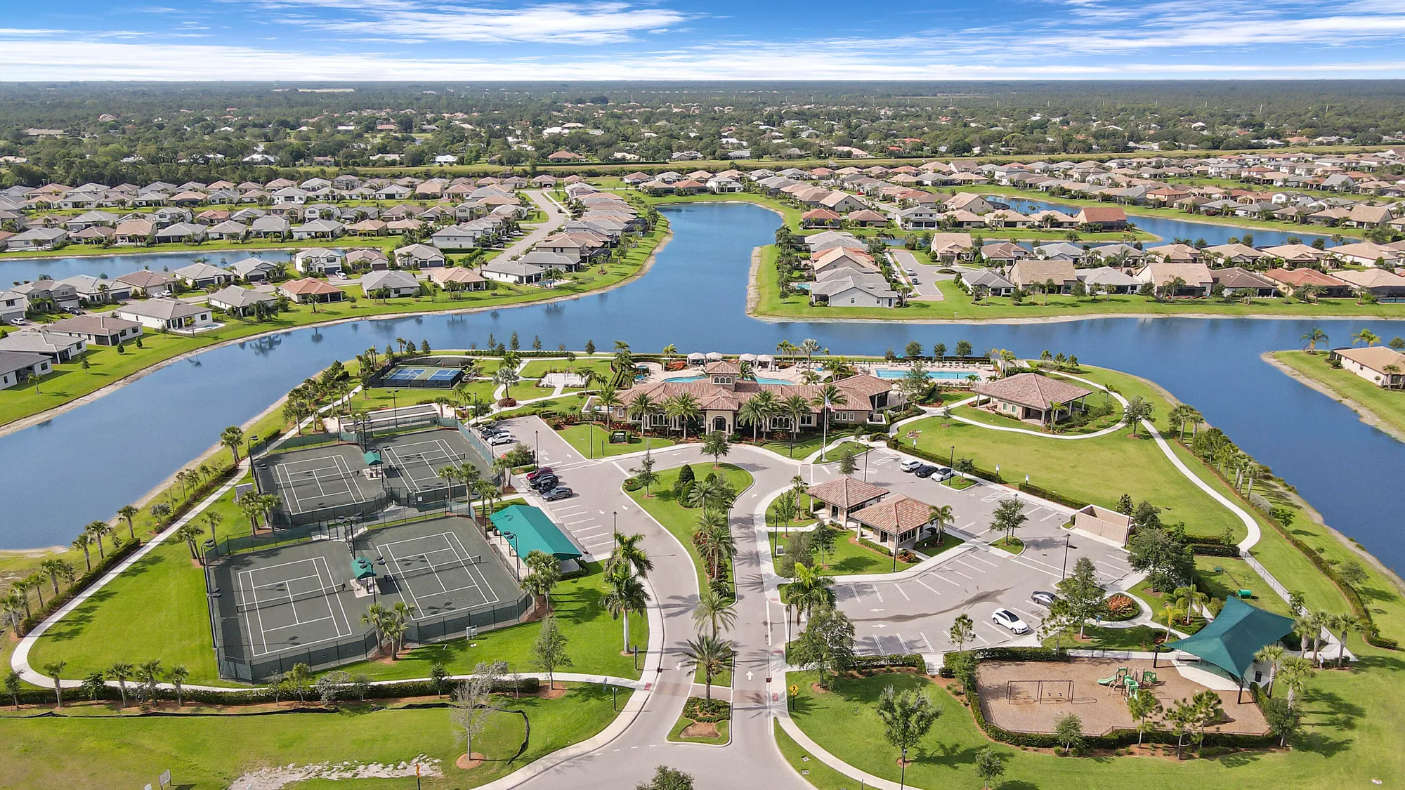 Property Slideshow image 35 of 48 | 560 se monet dr, Port Saint Lucie, FL, 34984