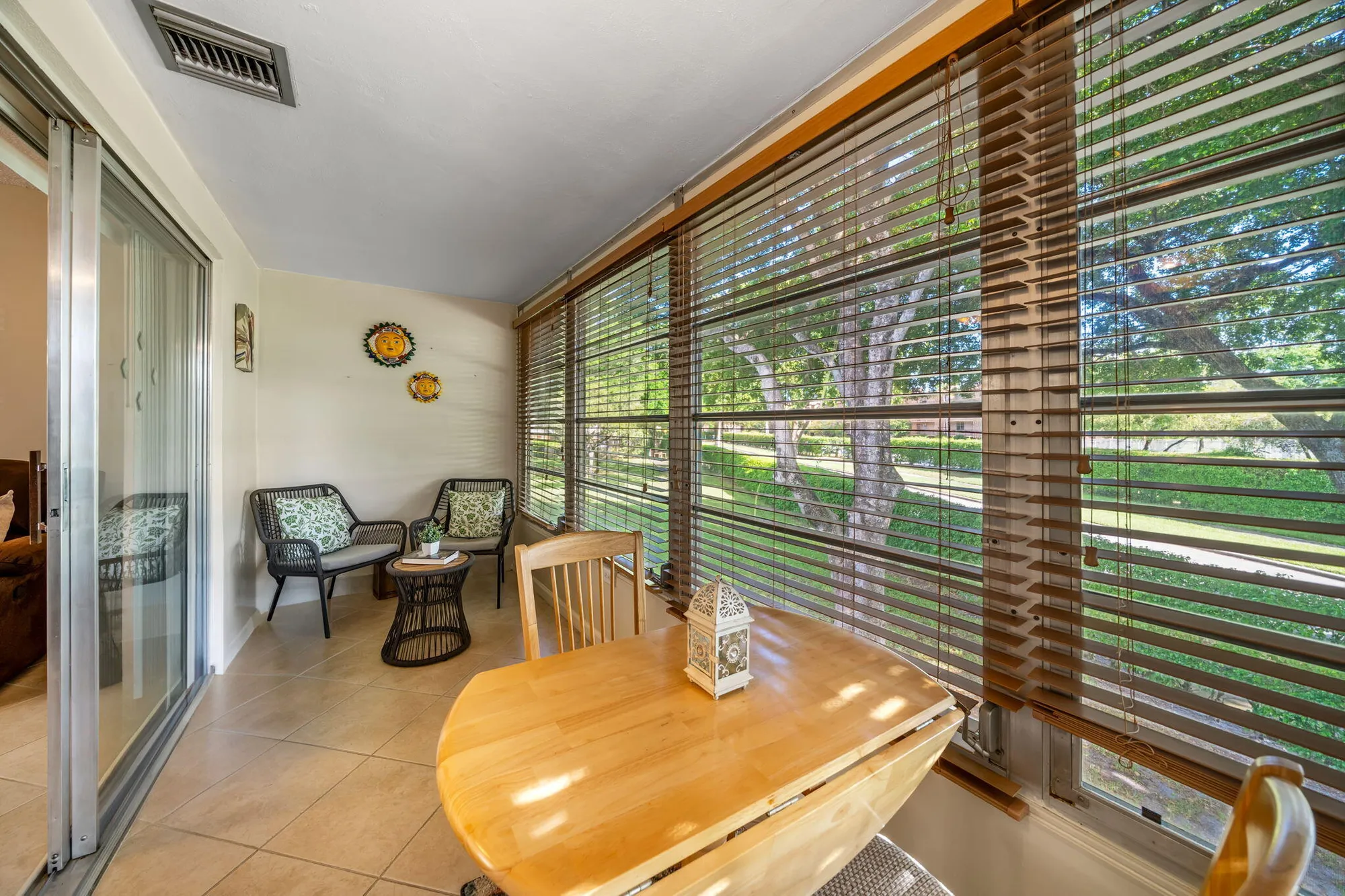 Property Slideshow image 16 of 23 | 7360 nw 1st st 208, Margate, FL, 33063