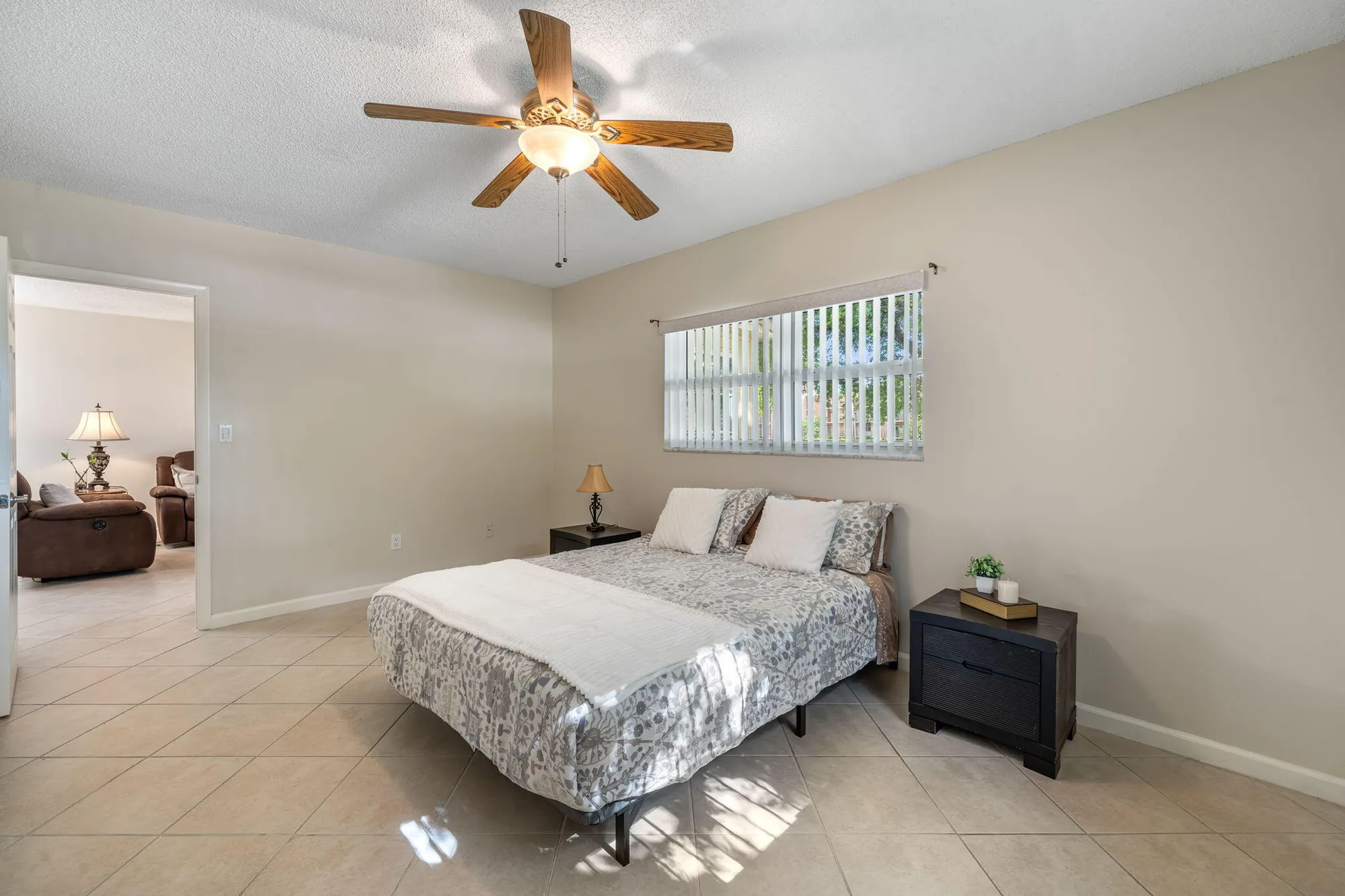 Property Slideshow image 18 of 23 | 7360 nw 1st st 208, Margate, FL, 33063