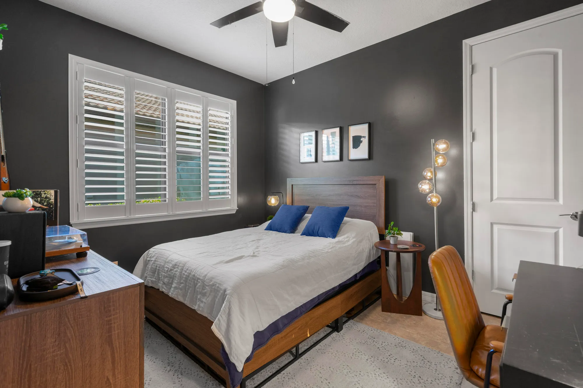 Property Slideshow image 23 of 48 | 560 se monet dr, Port Saint Lucie, FL, 34984