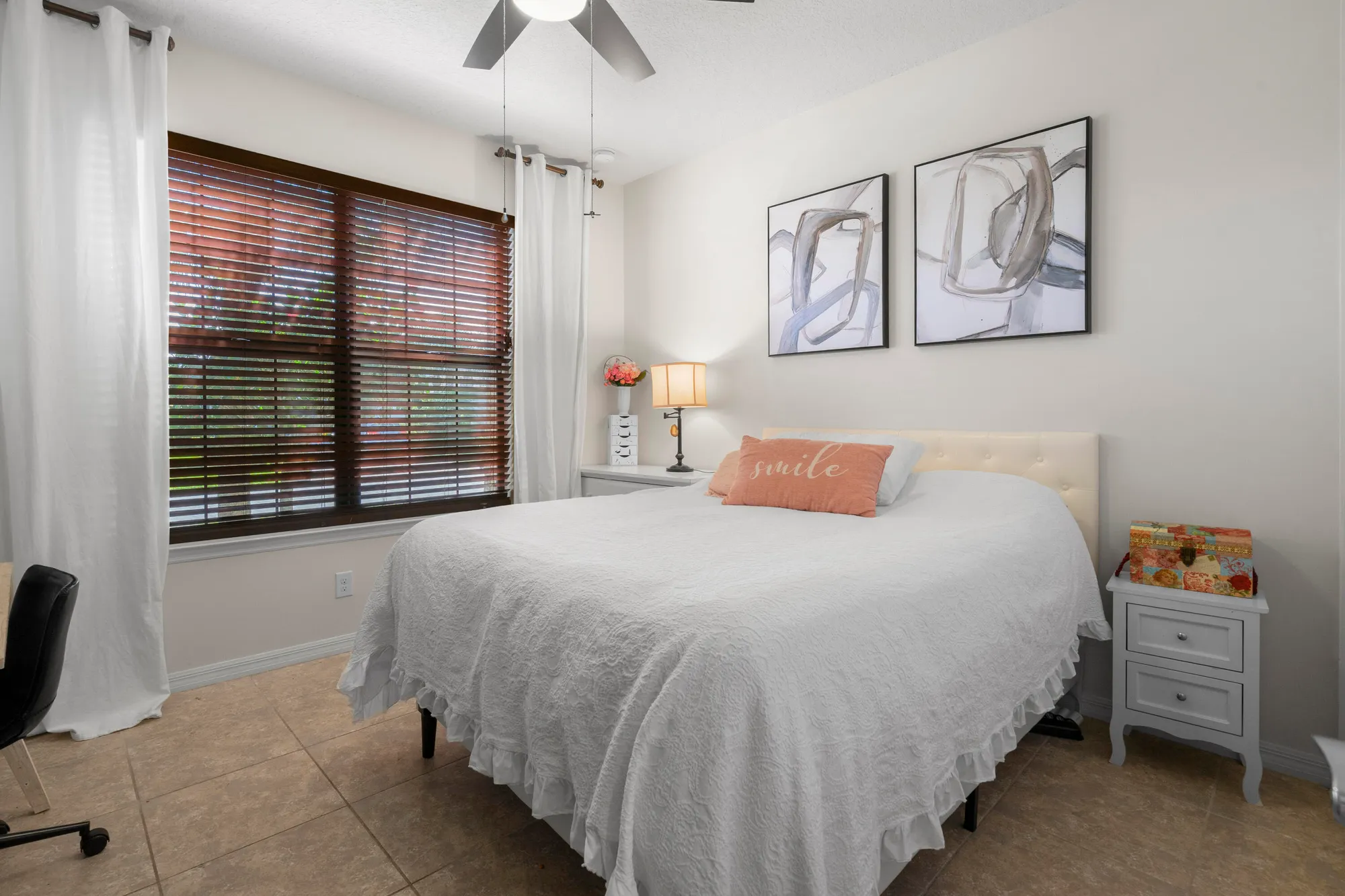 Property Slideshow image 21 of 48 | 560 se monet dr, Port Saint Lucie, FL, 34984