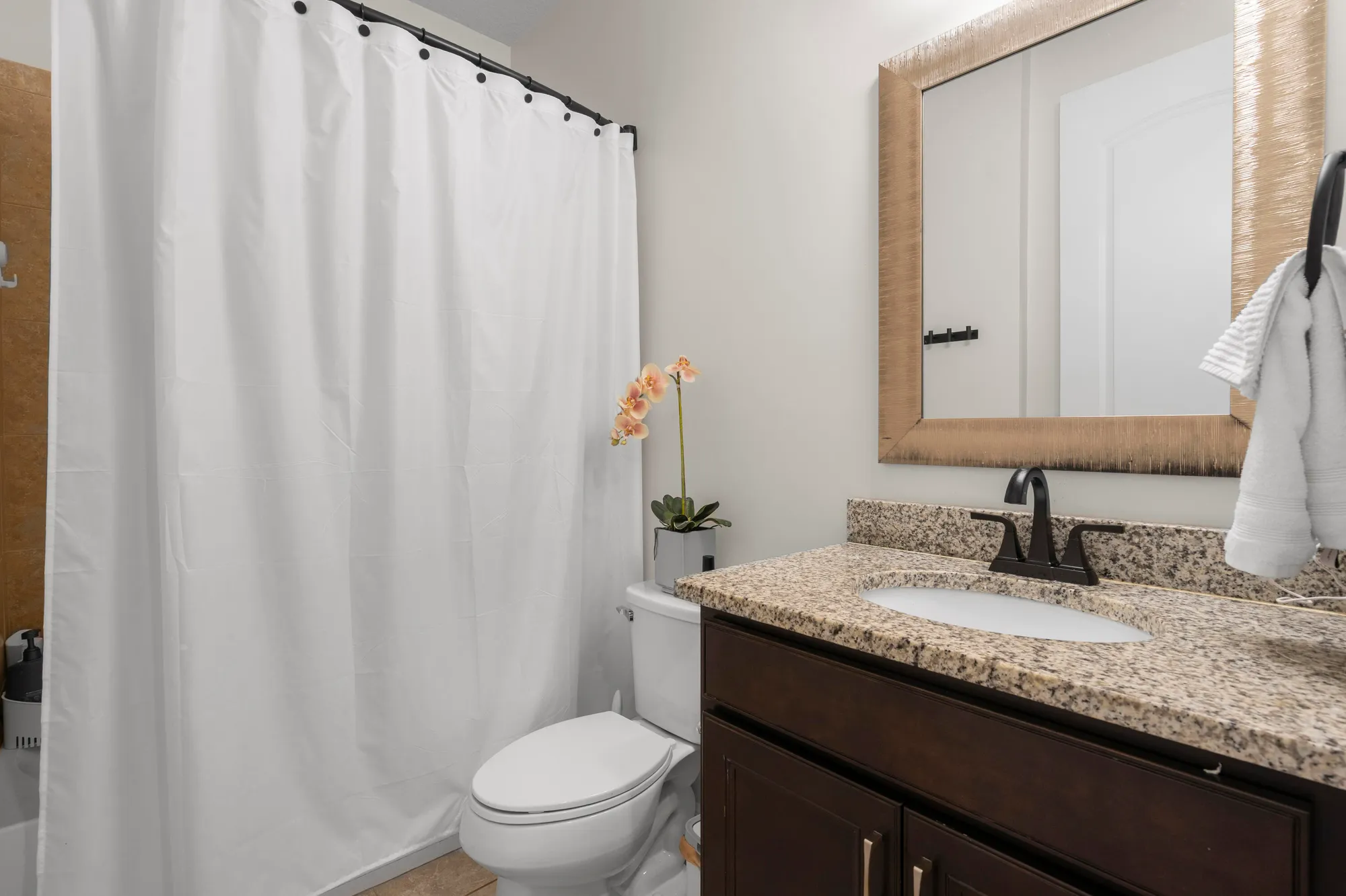 Property Slideshow image 22 of 48 | 560 se monet dr, Port Saint Lucie, FL, 34984