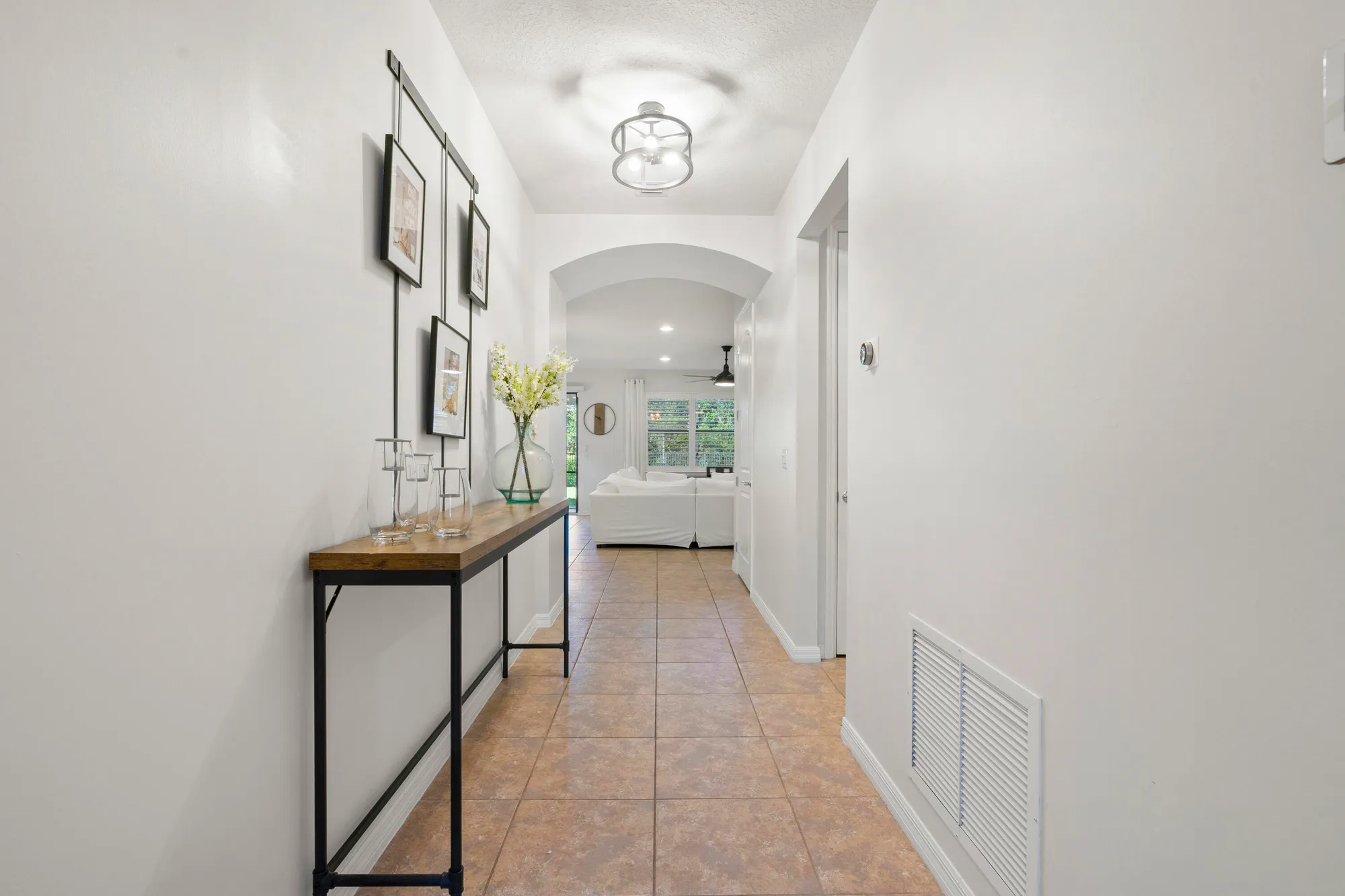 Property Slideshow image 5 of 48 | 560 se monet dr, Port Saint Lucie, FL, 34984