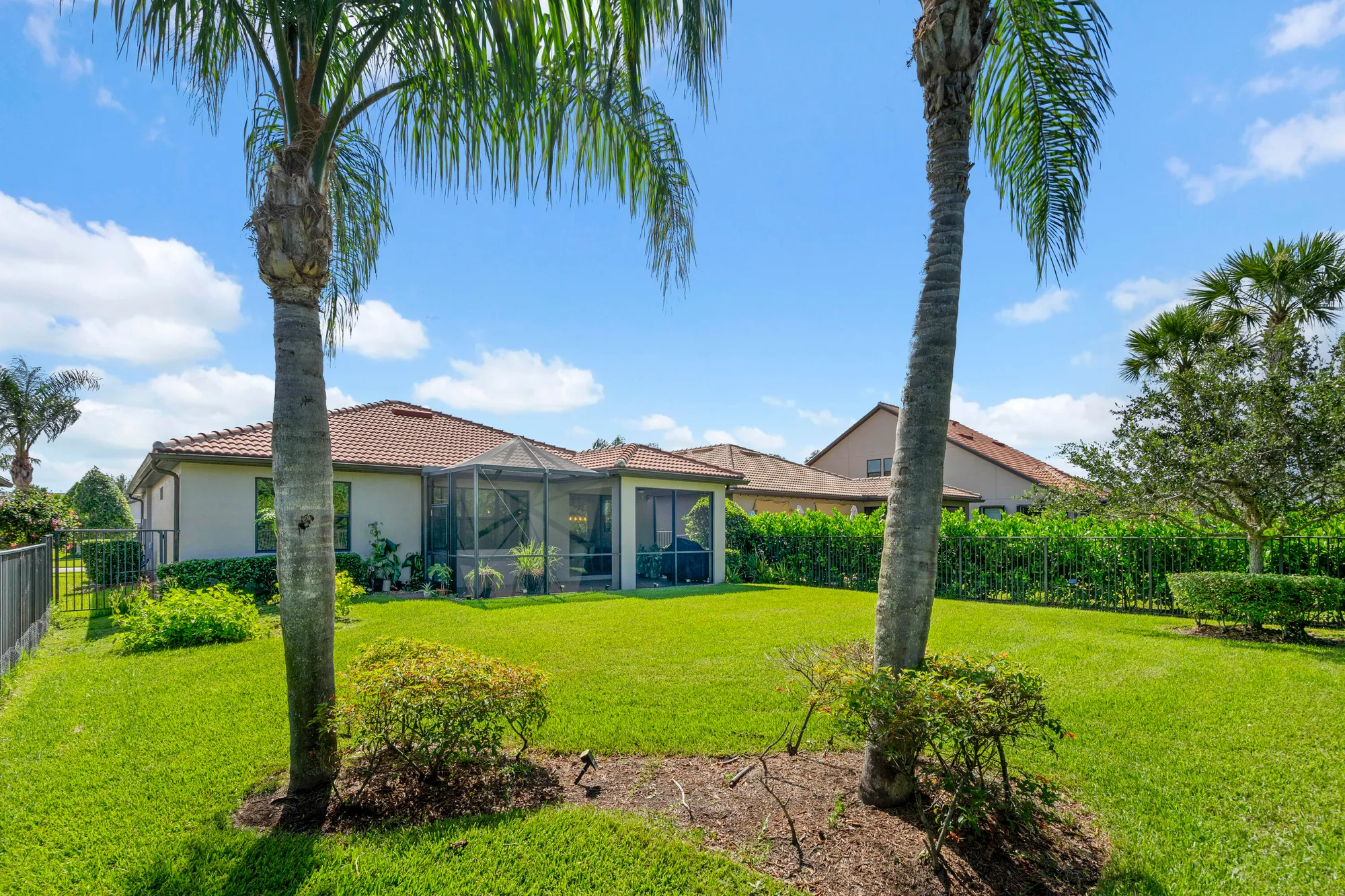 Property Slideshow image 30 of 48 | 560 se monet dr, Port Saint Lucie, FL, 34984