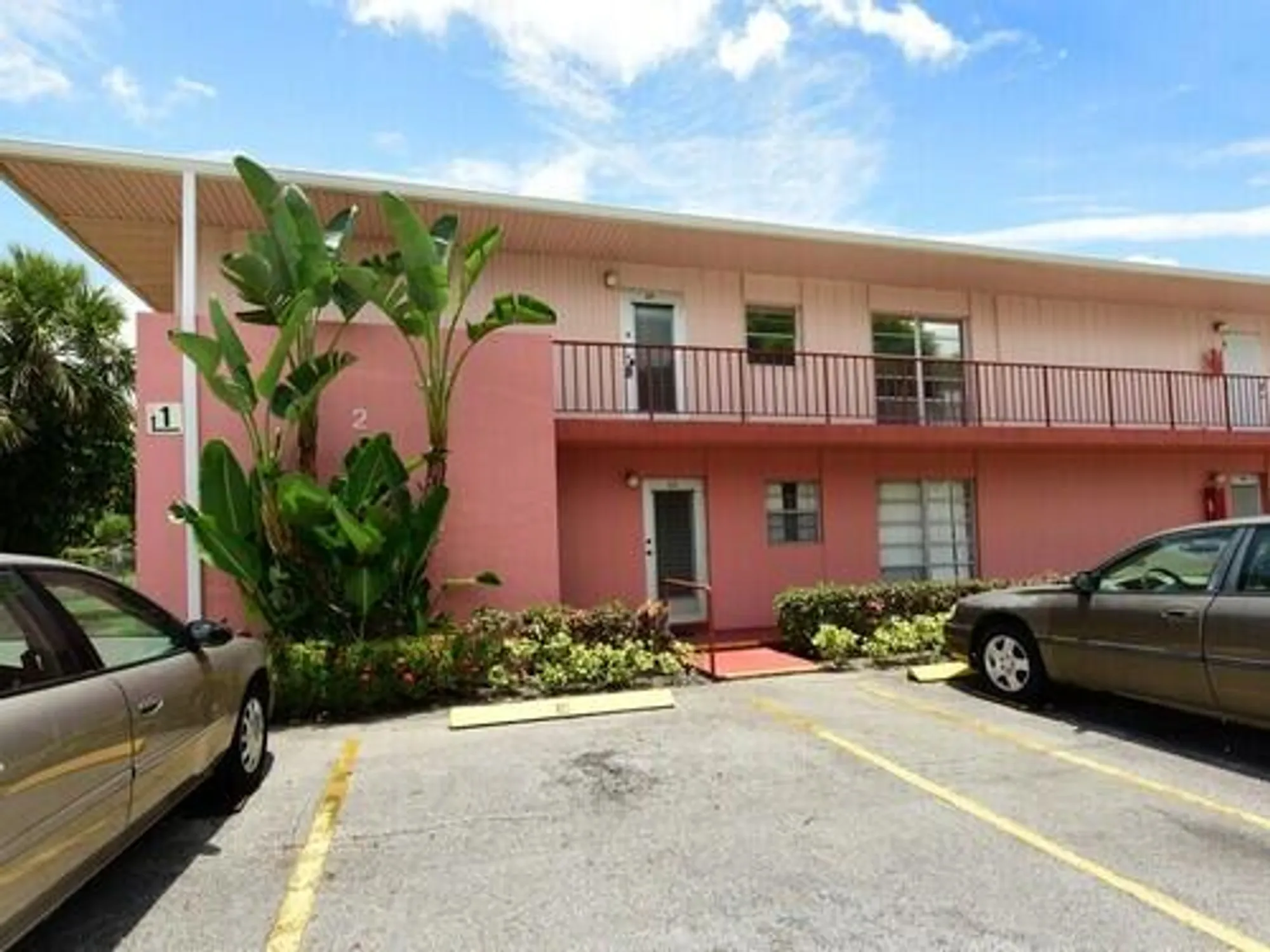 Property Slideshow image 2 of 17 | 2 golfs edge f, West Palm Beach, FL, 33417