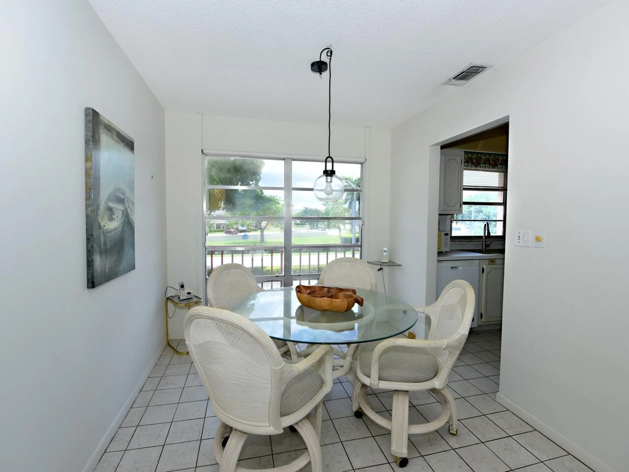 Property Slideshow image 6 of 17 | 2 golfs edge f, West Palm Beach, FL, 33417