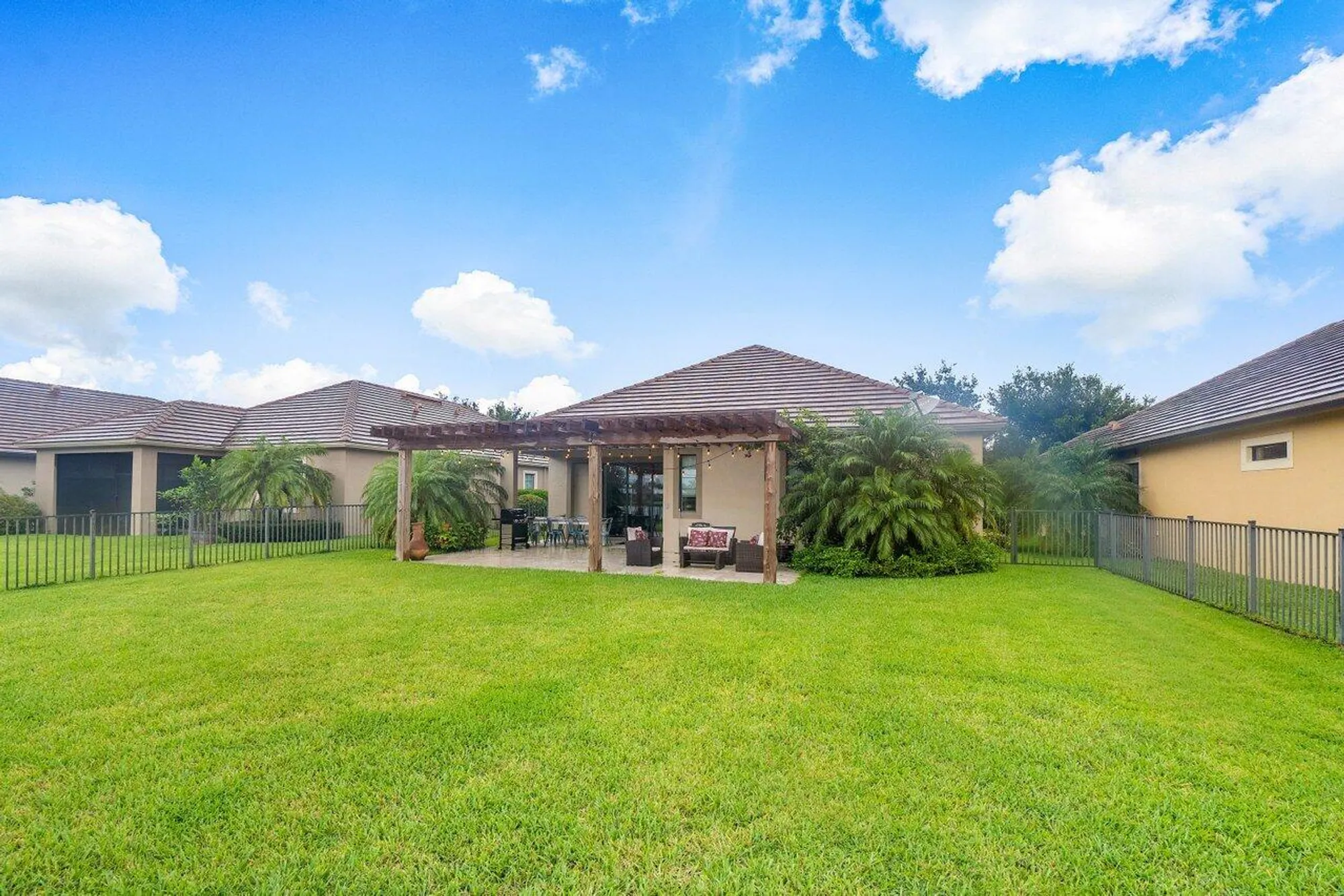 Property Slideshow image 28 of 45 | 10178 prato st, Wellington, FL, 33414