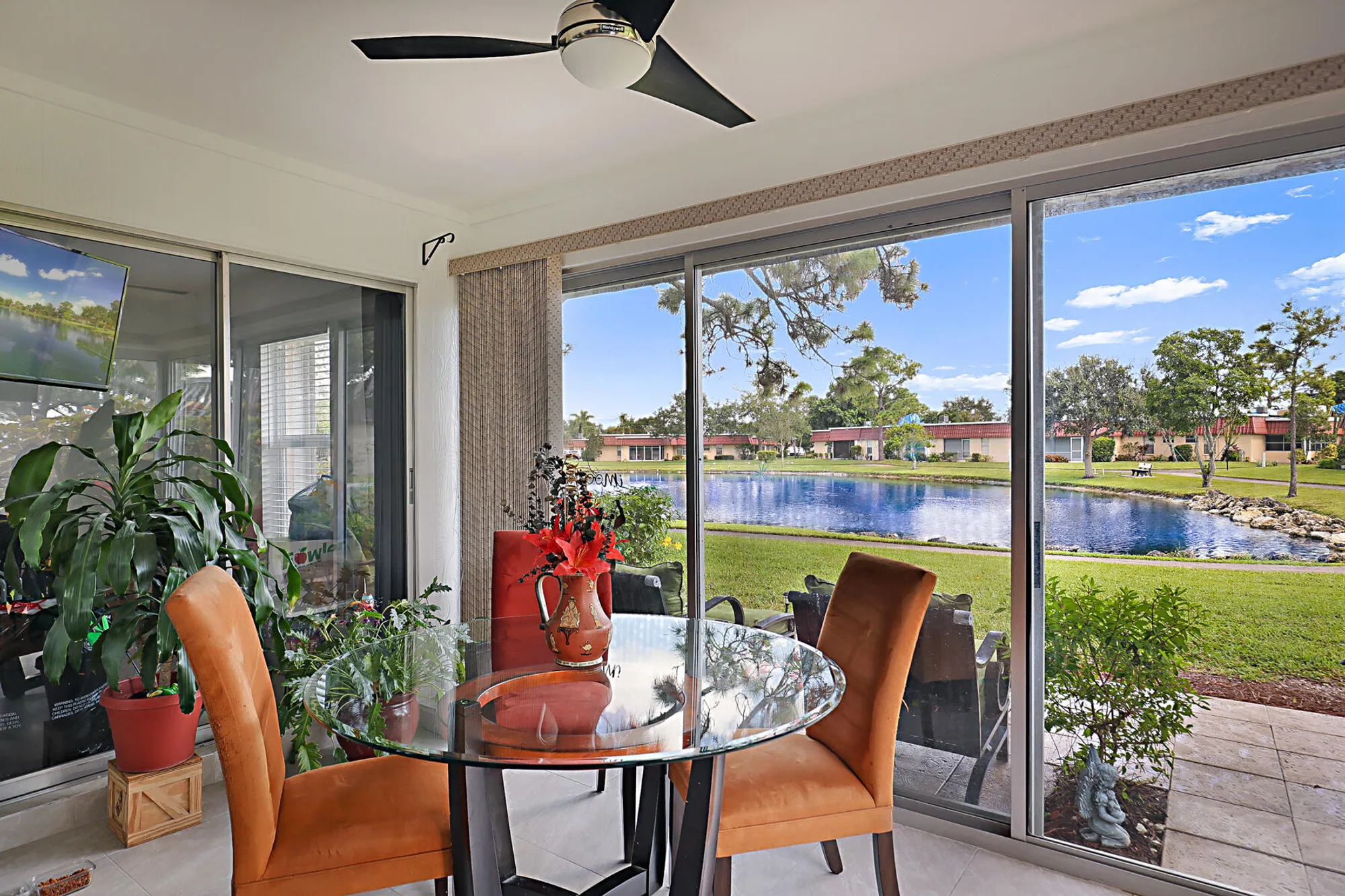 Property Slideshow image 23 of 36 | 352 covered bridge blvd a, Lake Worth, FL, 33467