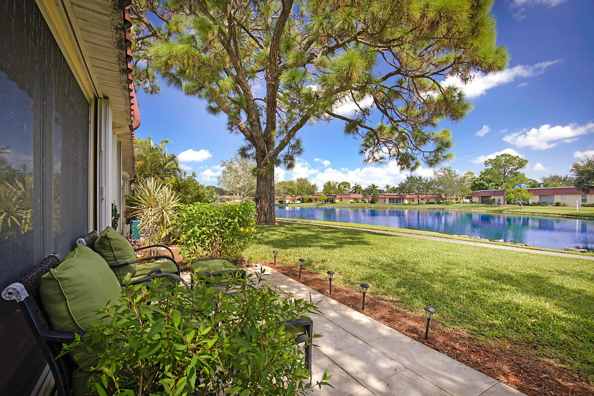 Property Slideshow image 27 of 36 | 352 covered bridge blvd a, Lake Worth, FL, 33467