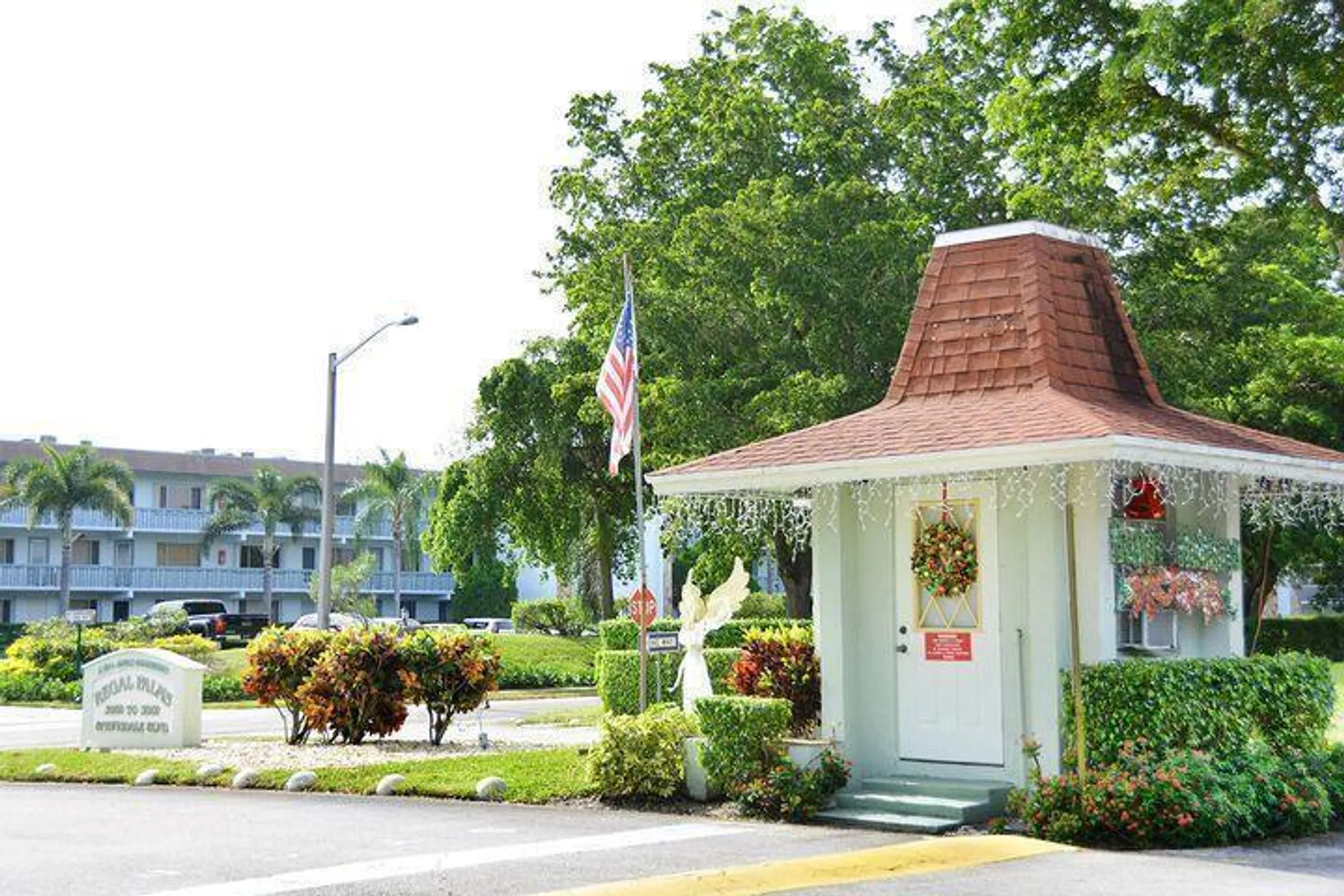 Property Slideshow image 7 of 10 | 3400 springdale blvd apt 316, Palm Springs, FL, 33461