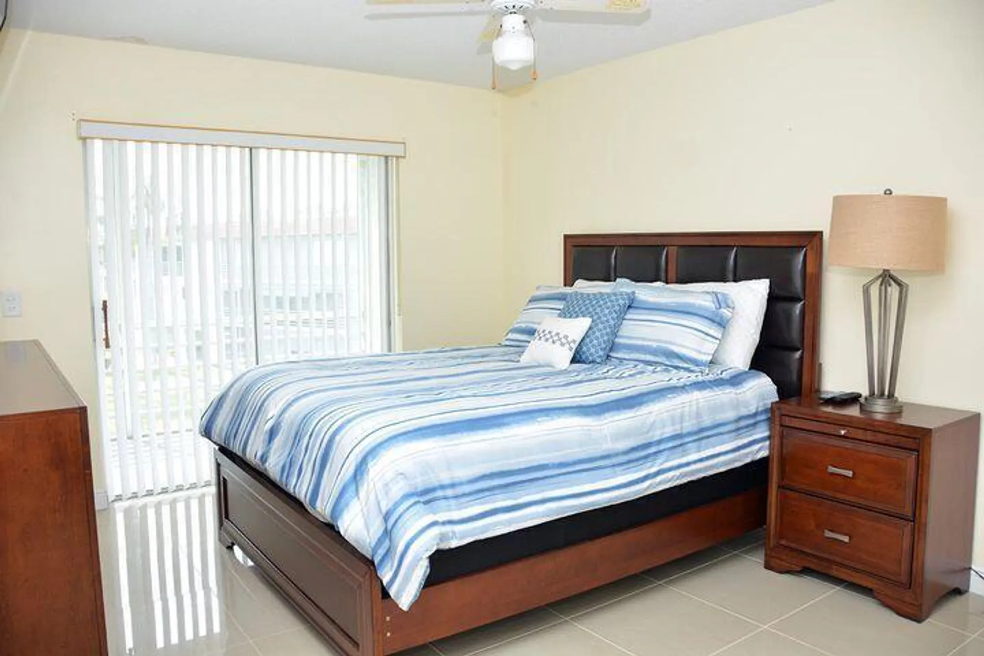 Property Slideshow image 4 of 10 | 3400 springdale blvd apt 316, Palm Springs, FL, 33461